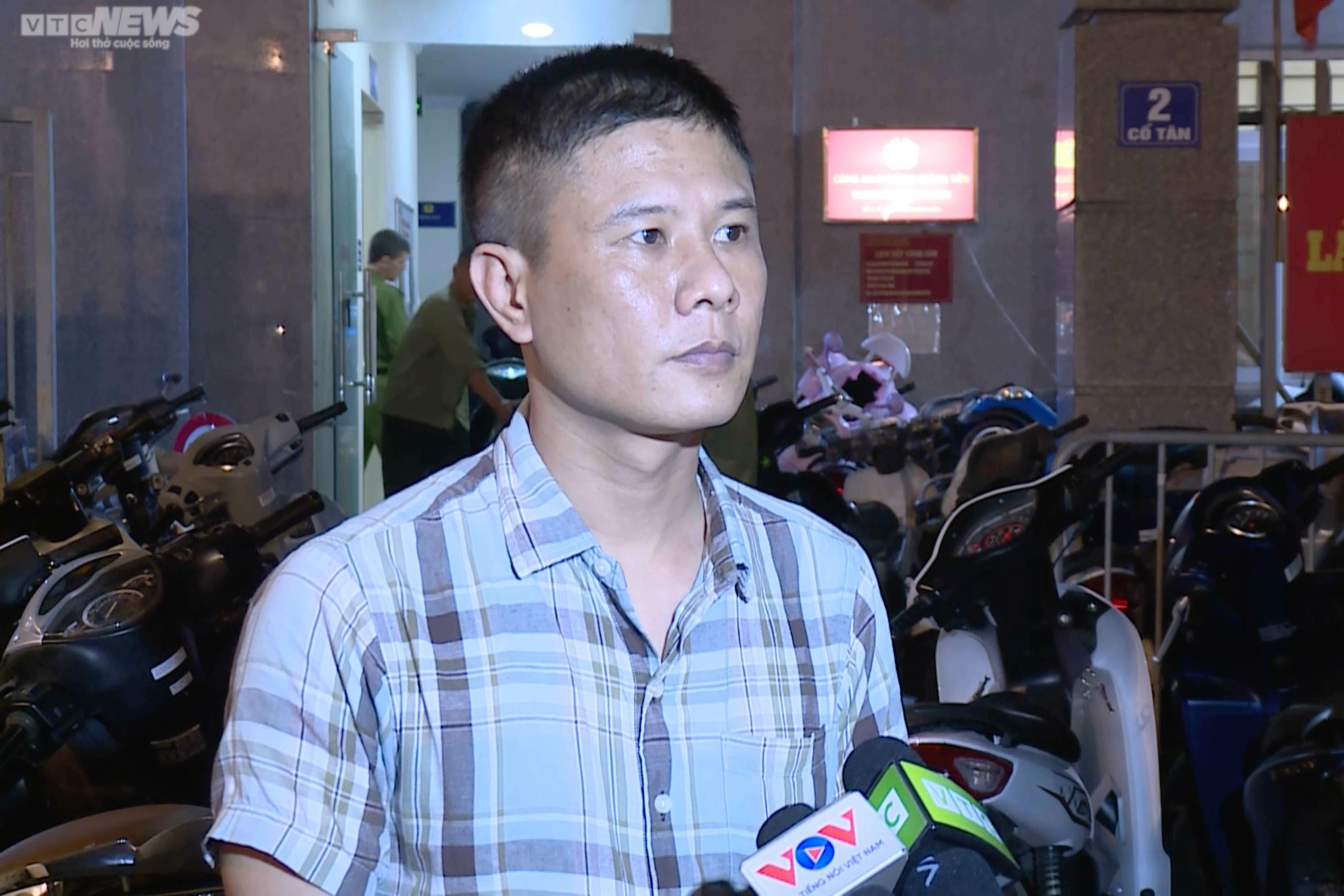 Cảnh sát hóa trang vây bắt 'quái xế' đua xe, nẹt pô gây náo loạn phố Hà Nội - 19