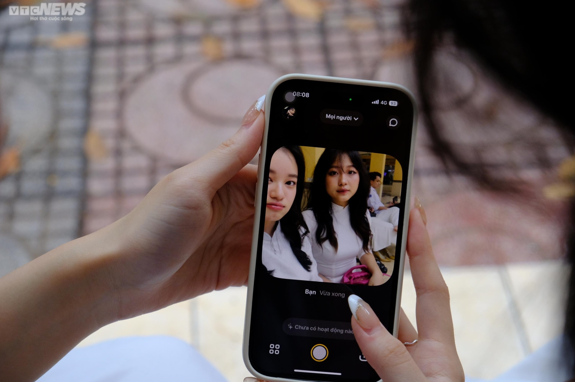 Nữ sinh Hà Nội đẹp cuốn hút trong lễ bế giảng - 6