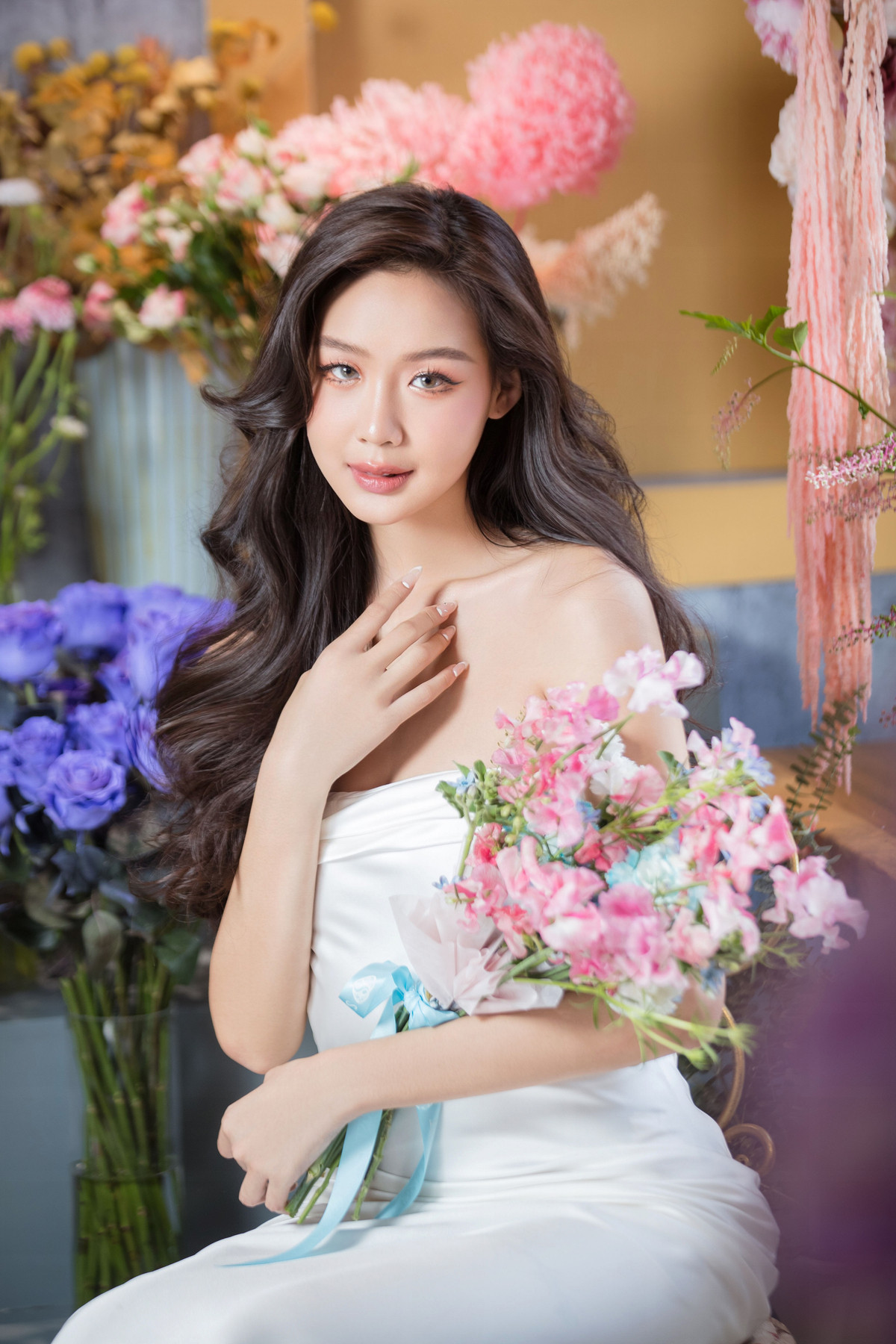 Nhan sắc Hoa hậu từng bị chê chiều cao ngoại cỡ, thân hình mỏng giờ ra sao? - 8