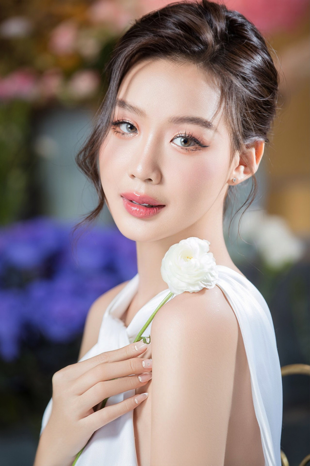 Nhan sắc Hoa hậu từng bị chê chiều cao ngoại cỡ, thân hình mỏng giờ ra sao? - 11