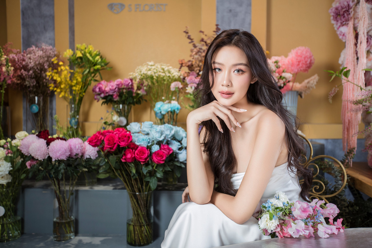 Nhan sắc Hoa hậu từng bị chê chiều cao ngoại cỡ, thân hình mỏng giờ ra sao? - 9