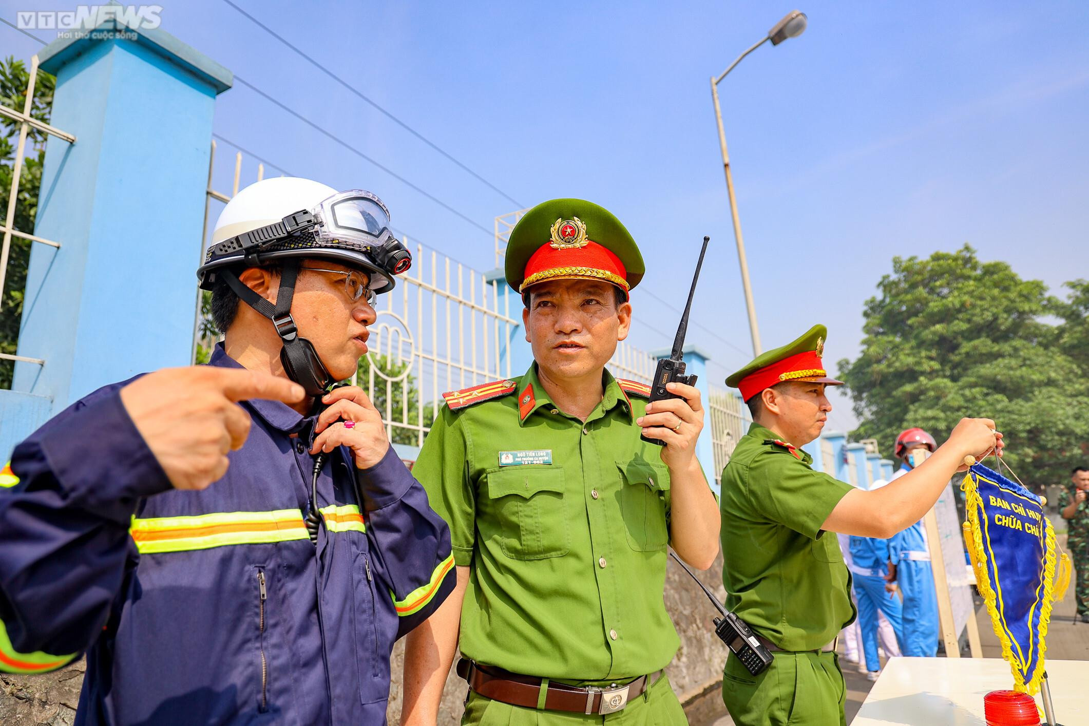 Hà Nội: Diễn tập phương án chữa cháy, tìm kiếm cứu nạn ở KCN Quang Minh - 3