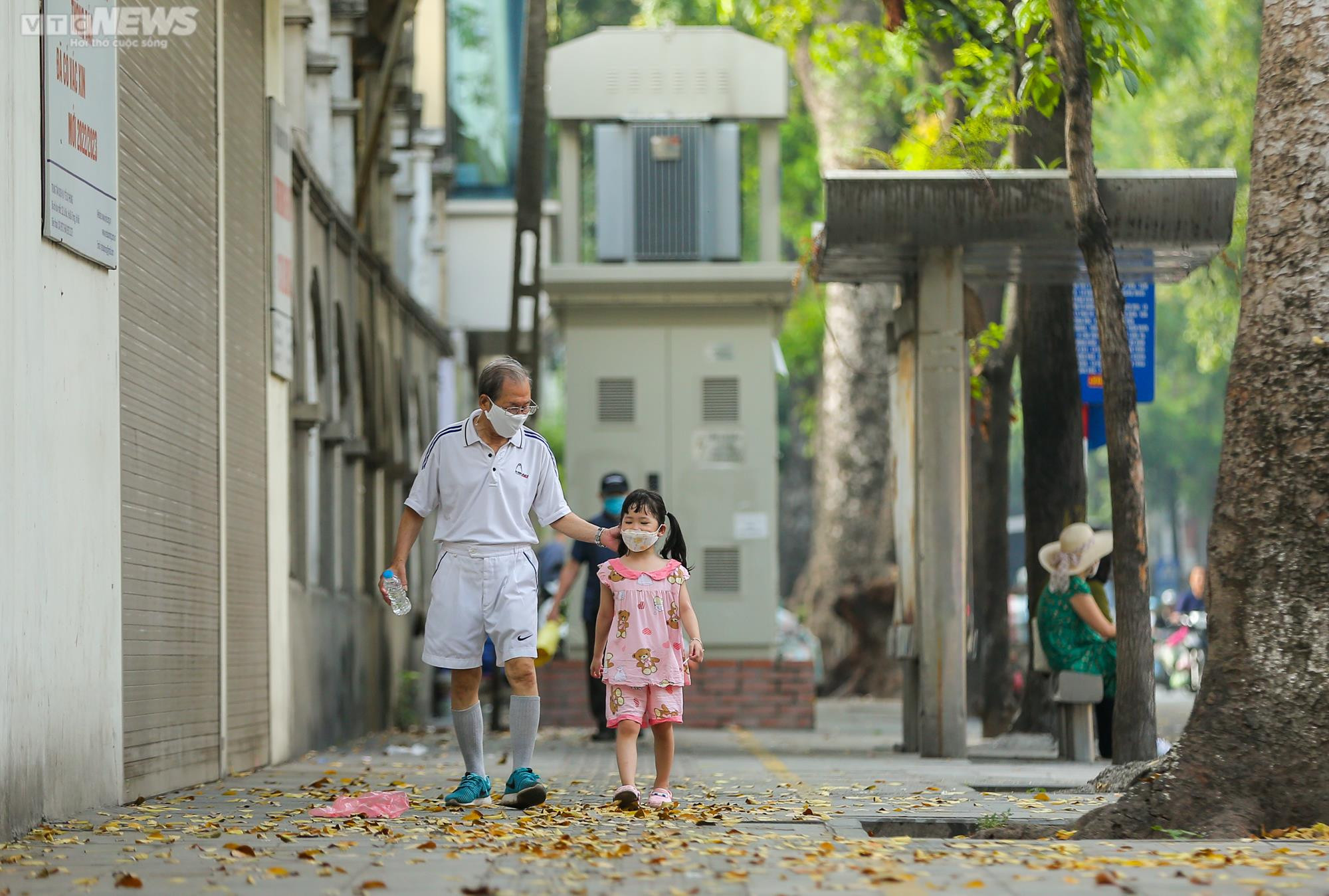 Hàng loạt tuyến phố ở Hà Nội được đề xuất kinh doanh vỉa hè - 8