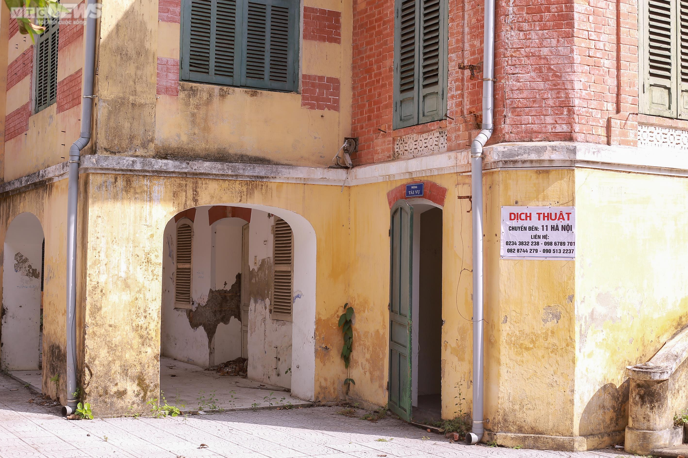 Cận cảnh loạt nhà công sản bỏ hoang trên khu đất vàng trung tâm TP Huế - 2