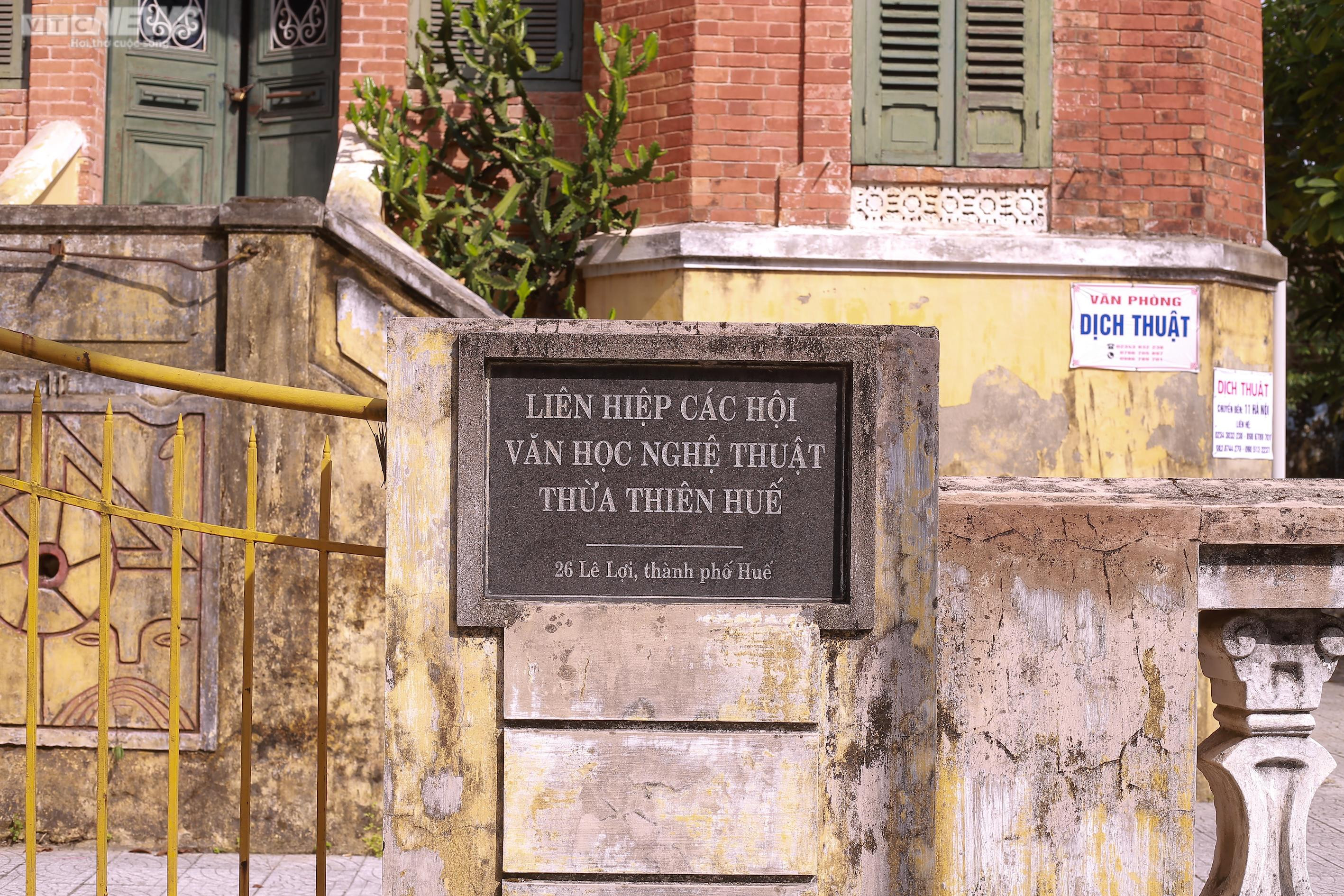 Cận cảnh loạt nhà công sản bỏ hoang trên khu đất vàng trung tâm TP Huế - 1