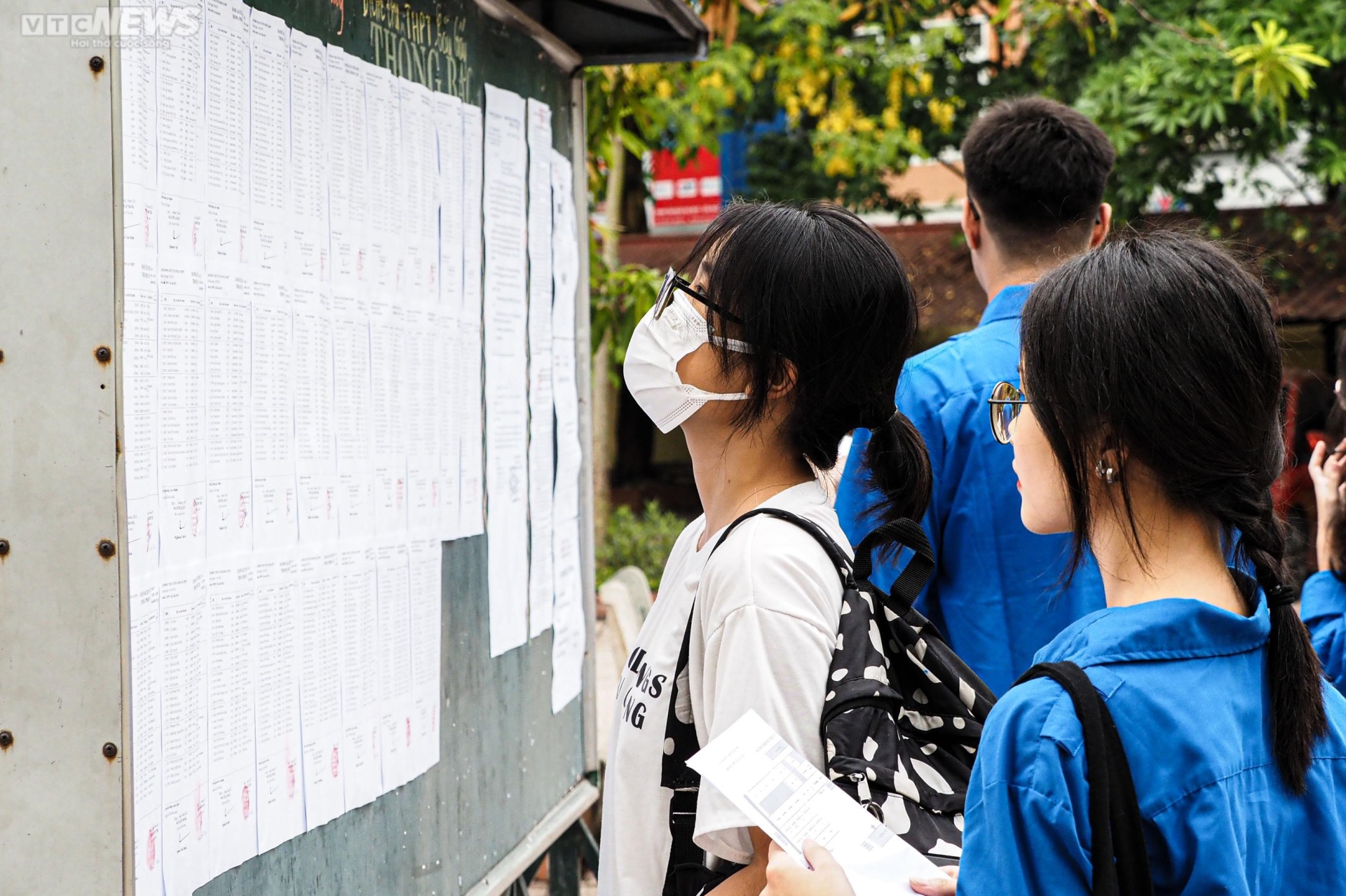 Gần 105.000 thí sinh Hà Nội làm thủ tục dự thi lớp 10  - 9
