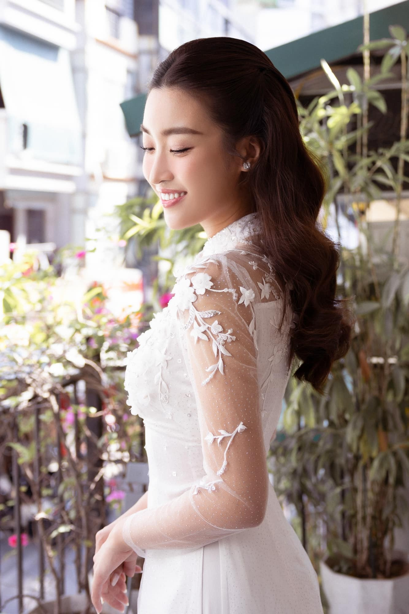 Hoa hậu Đỗ Mỹ Linh thay đổi thế nào sau 8 tháng cưới chồng thiếu gia? - 3