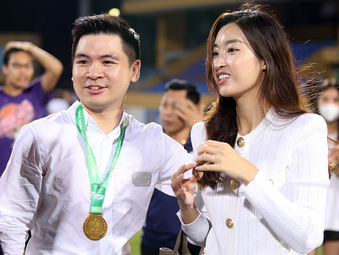 Hoa hậu Đỗ Mỹ Linh thay đổi thế nào sau 8 tháng cưới chồng thiếu gia? - 5