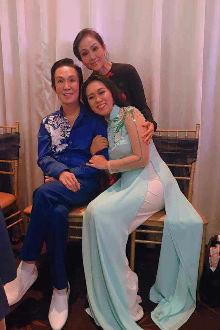 Những giây phút hạnh phúc trước đây của NSƯT Vũ Linh bên con cháu trong gia đình - 8