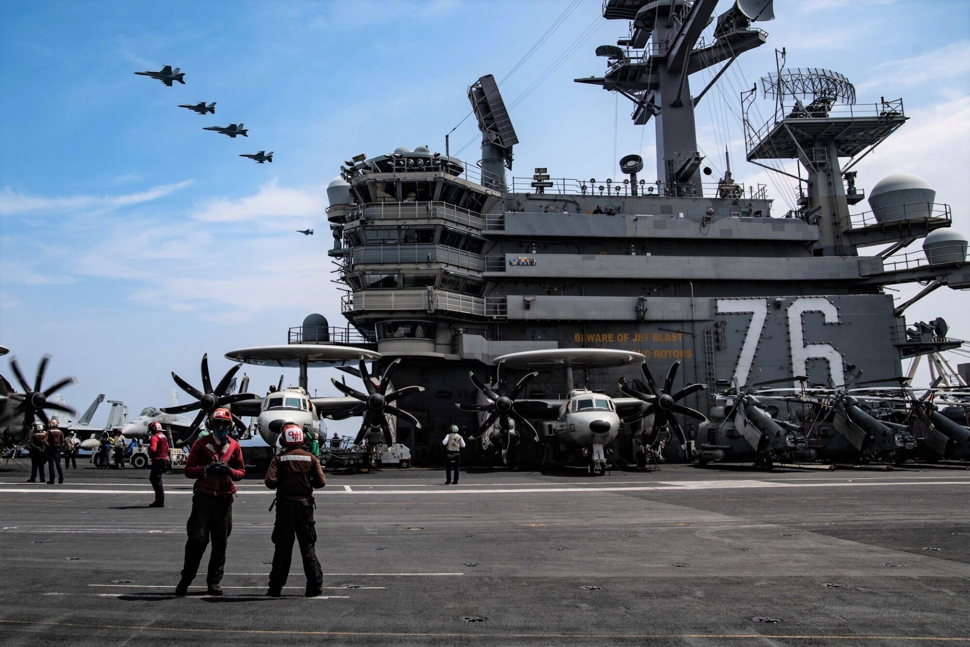 Khám phá sức mạnh tàu sân bay Mỹ sắp sang thăm Việt Nam - 3