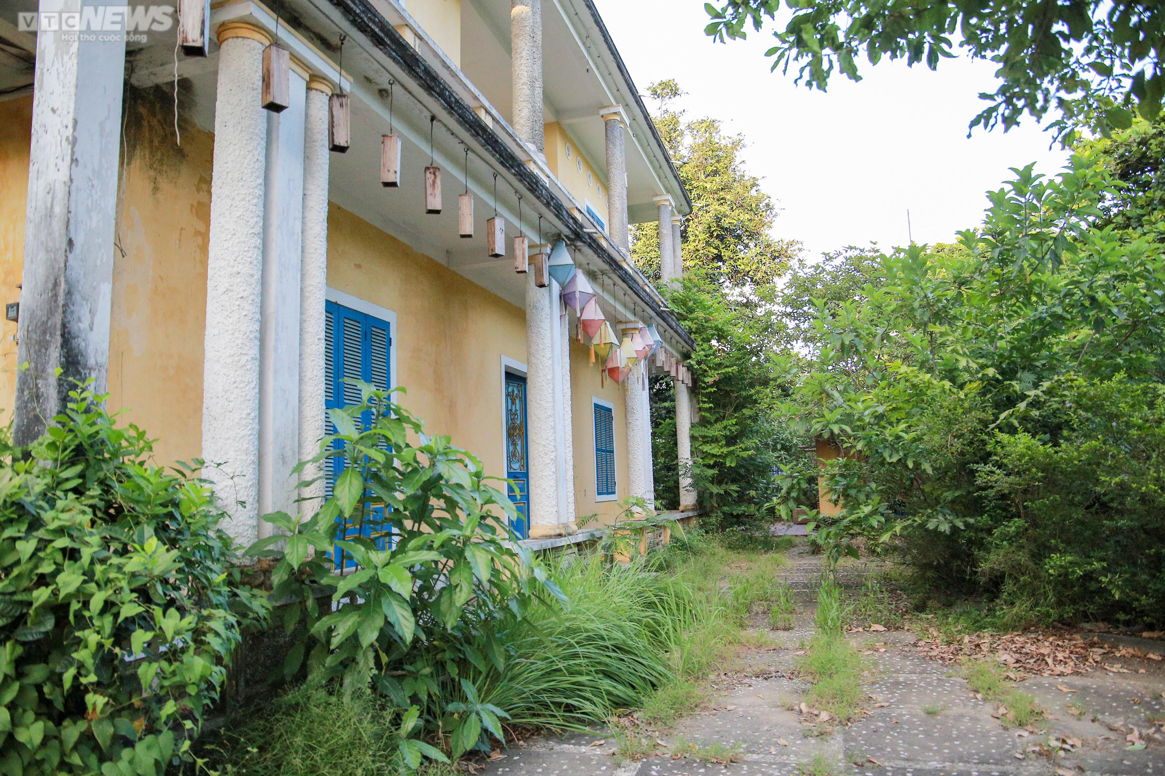 Cảnh hoang tàn trong căn nhà Hoàng Thái hậu cuối cùng của triều Nguyễn - 2