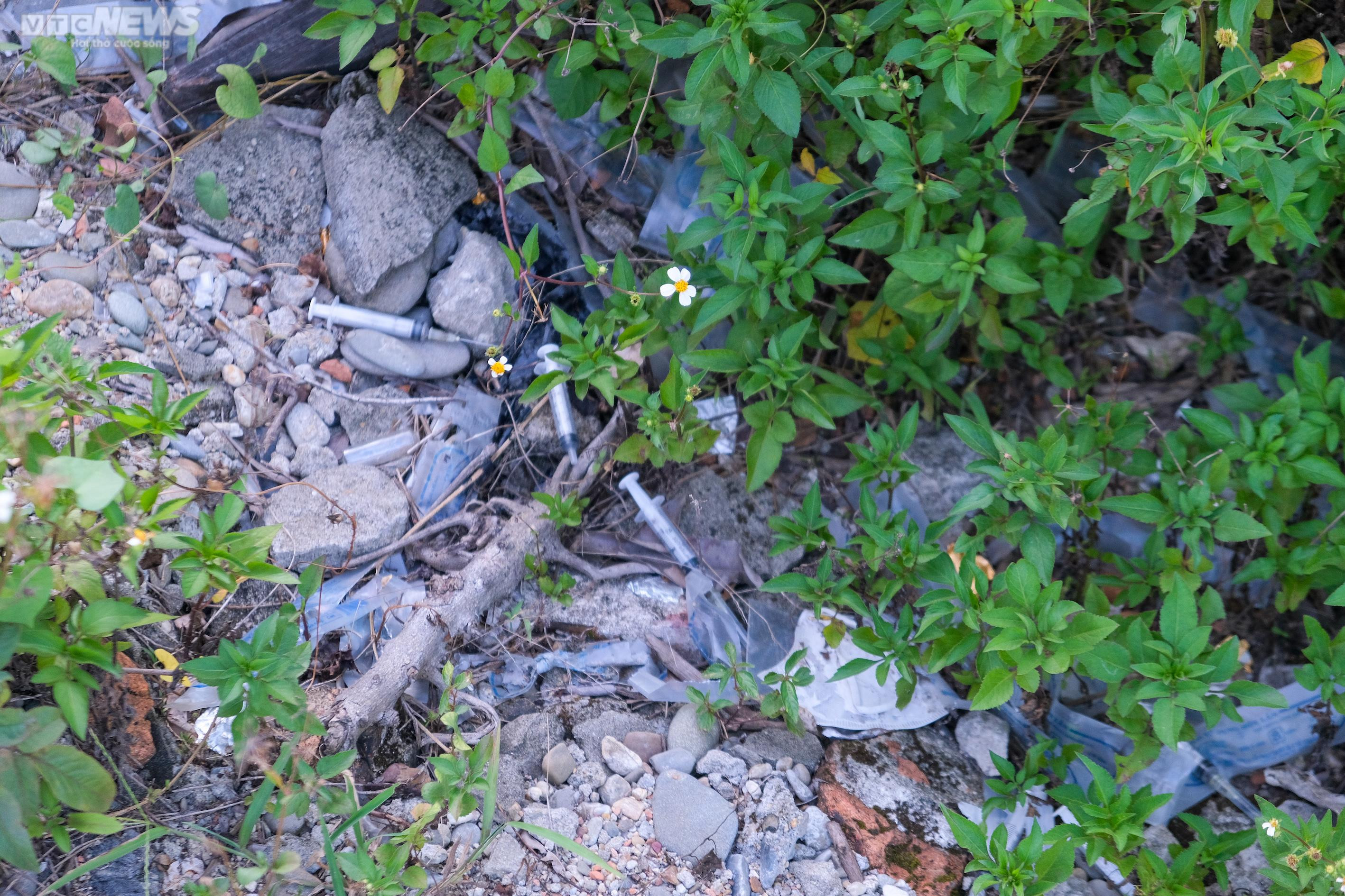 Thượng thành Huế nhếch nhác, thành nơi con nghiện tụ tập sau cuộc di dân lịch sử - 3