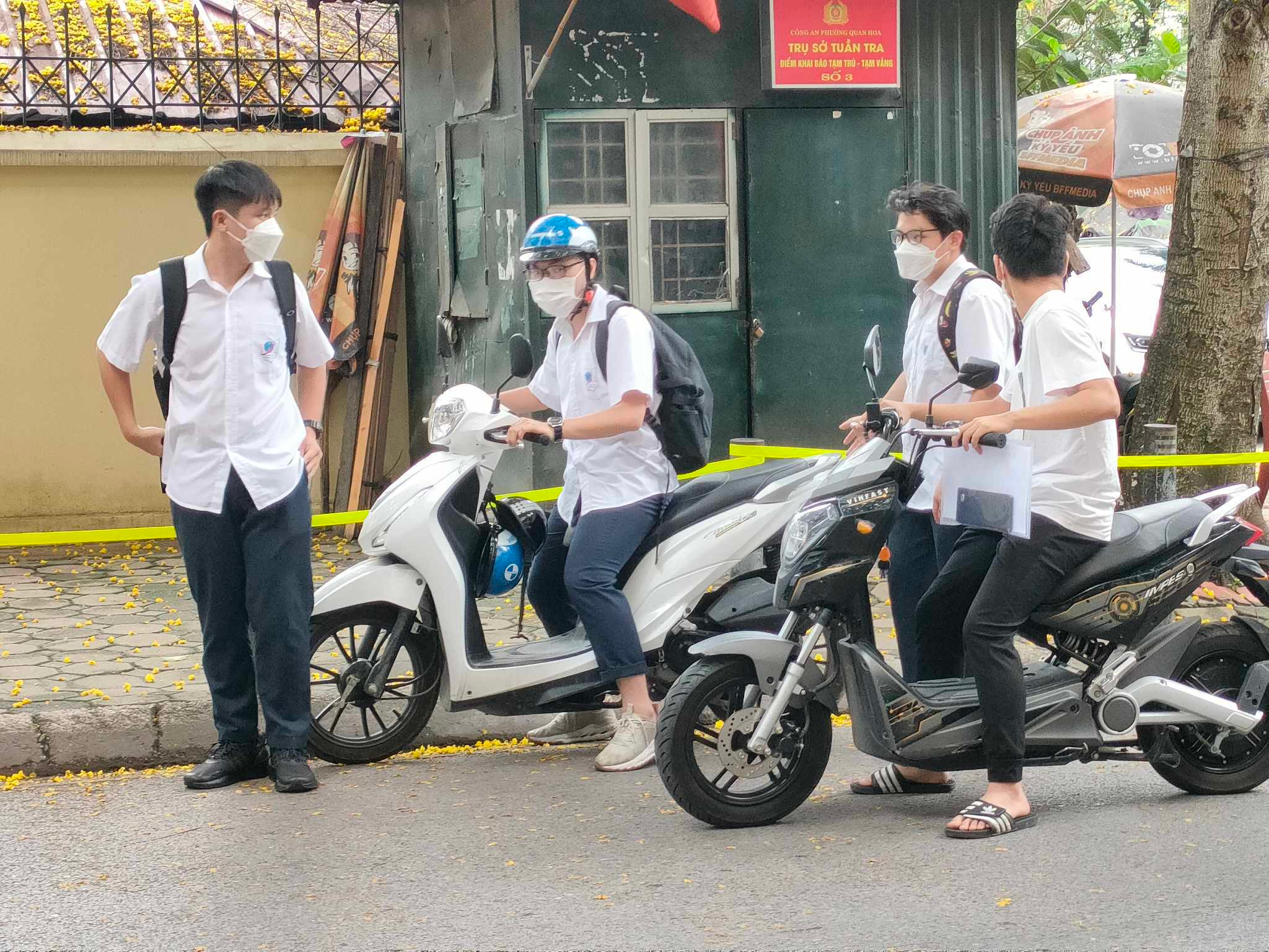 Hơn 1 triệu thí sinh làm thủ tục dự thi tốt nghiệp THPT 2023 - 16