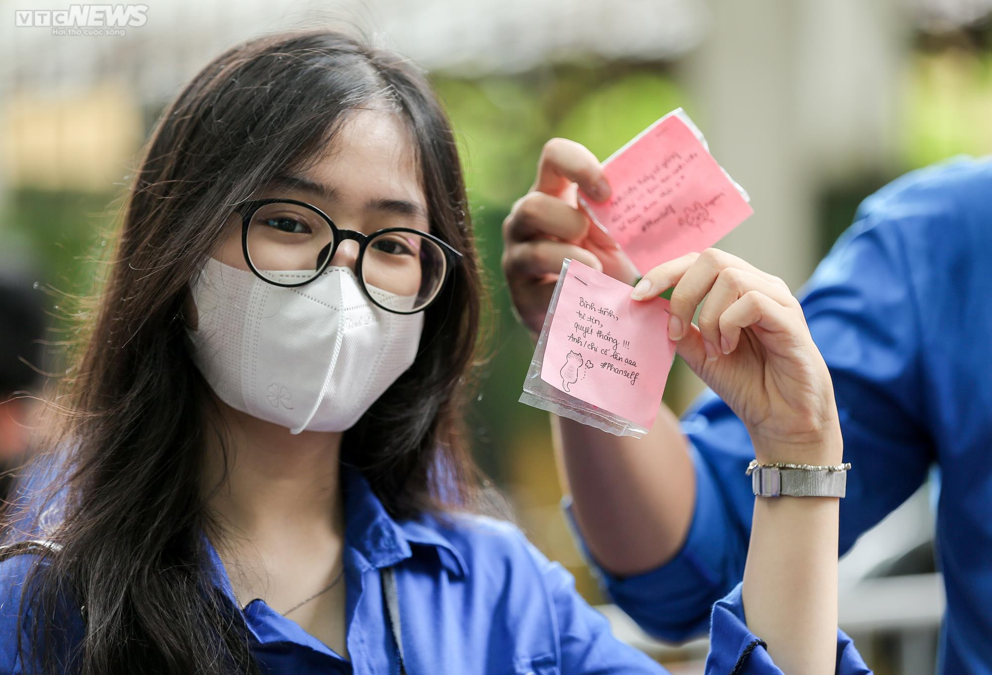 Hơn 1 triệu thí sinh làm thủ tục dự thi tốt nghiệp THPT 2023 - 19