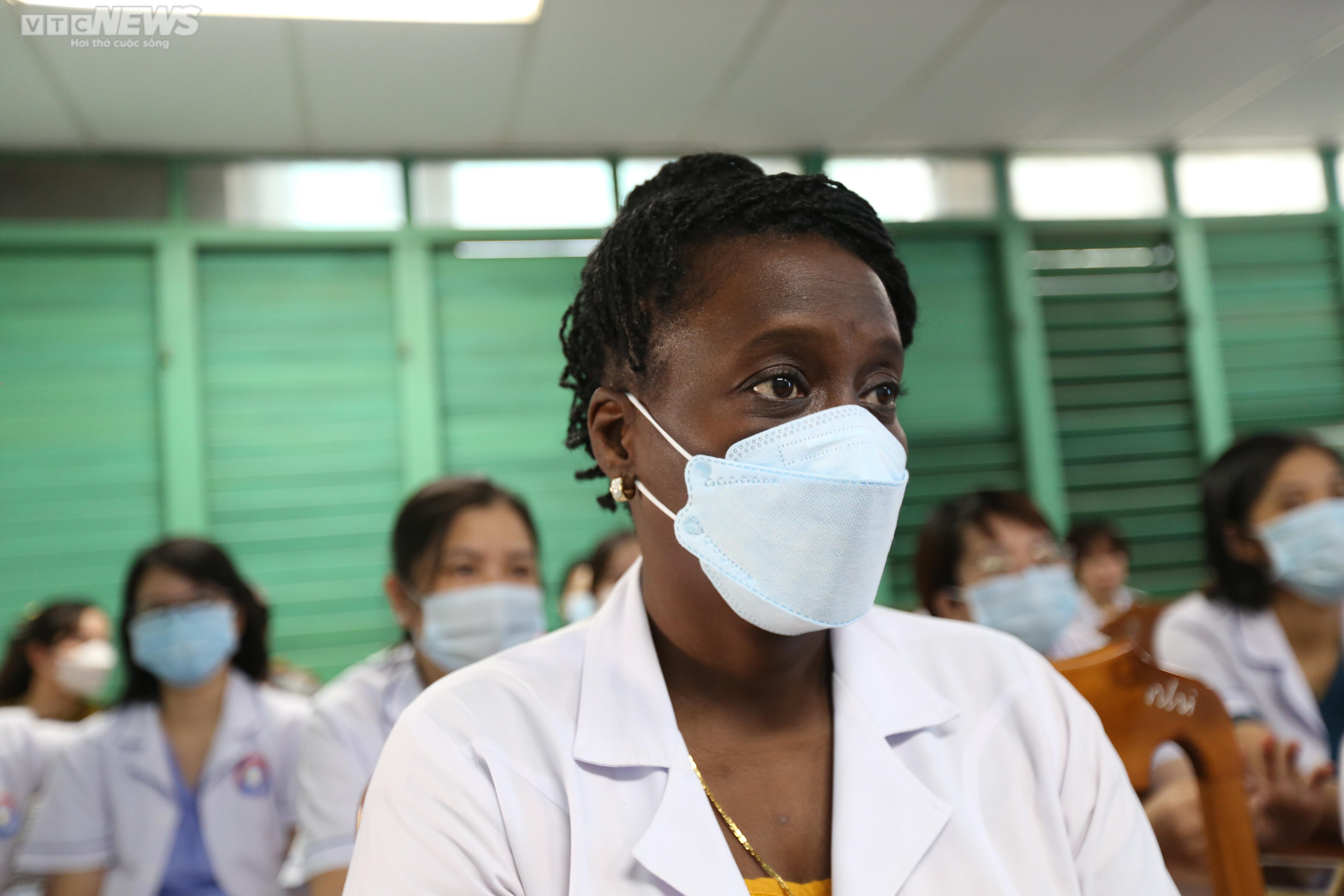 Ngày trực đặc biệt của nữ bác sĩ Cuba - 6