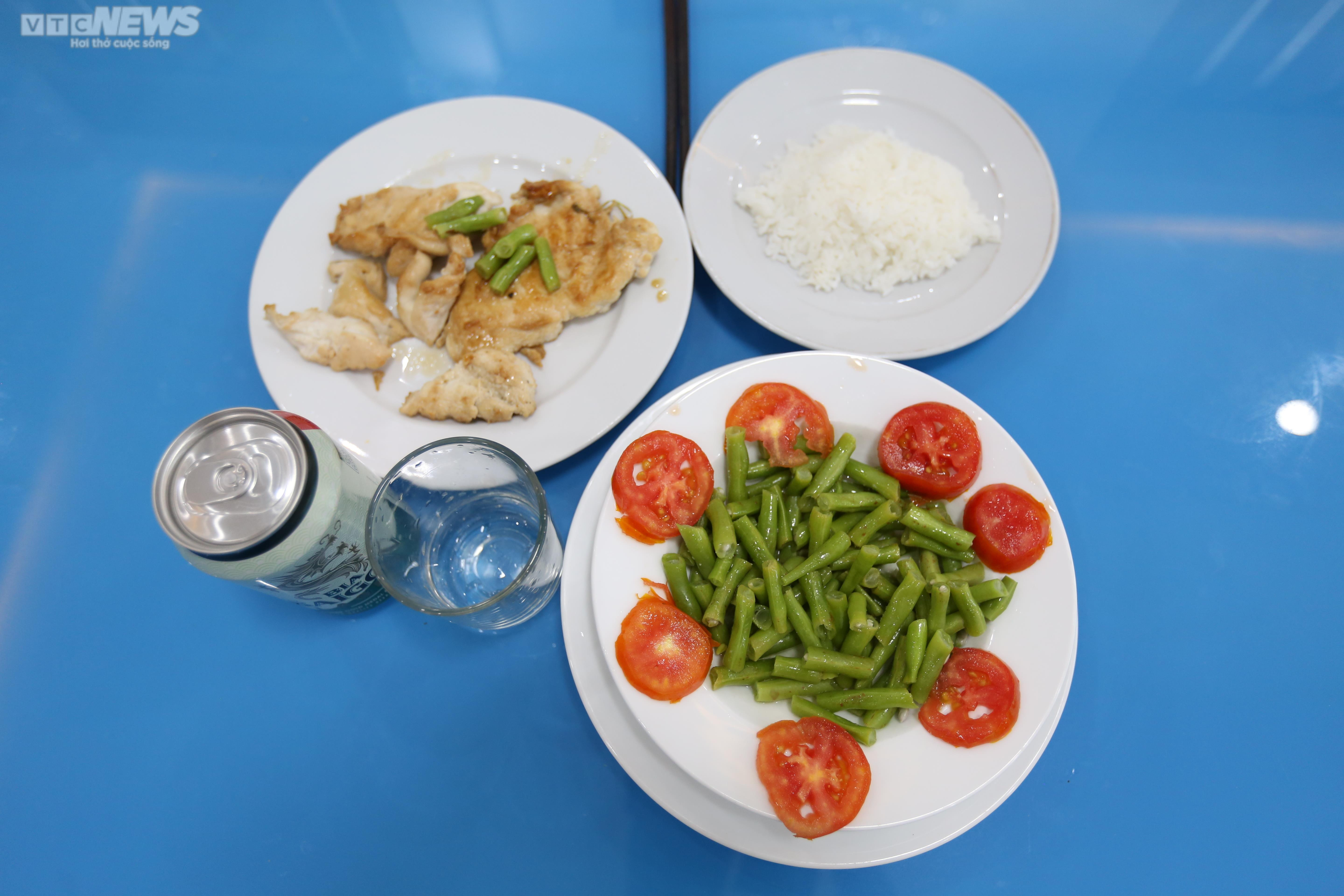 Ngày trực đặc biệt của nữ bác sĩ Cuba - 26