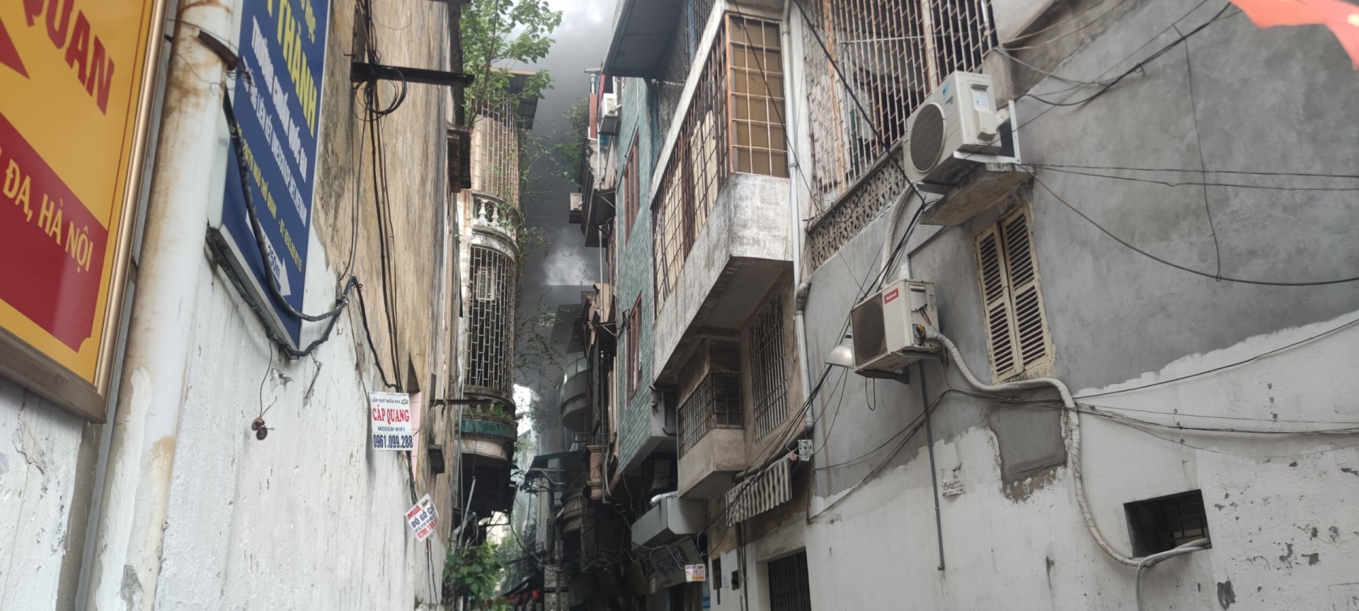 Hiện trường vụ cháy nhà, 3 người chết ở Hà Nội - 3