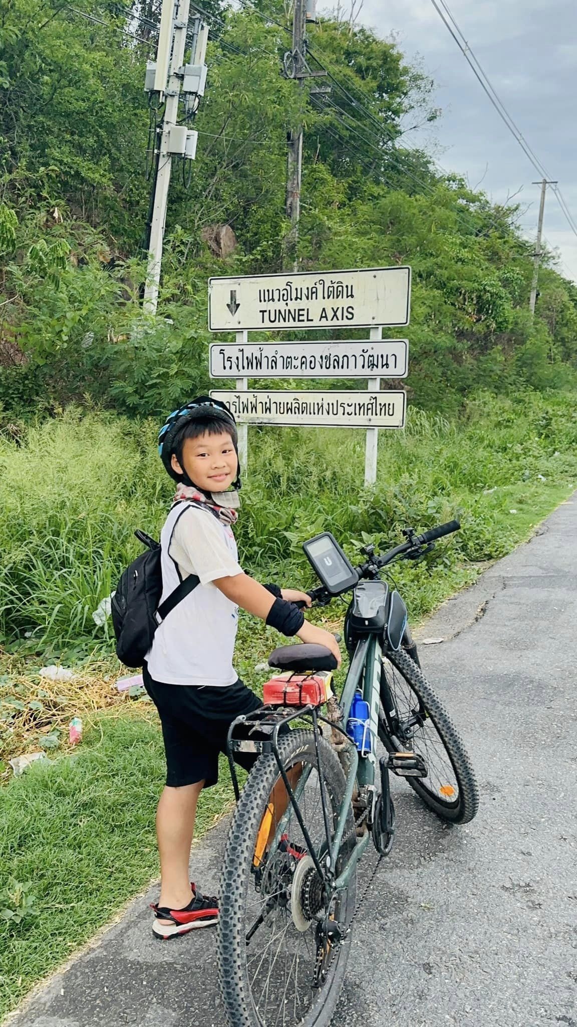 Cậu bé 10 tuổi và hành trình 30 ngày đạp xe qua 4 quốc gia - 7