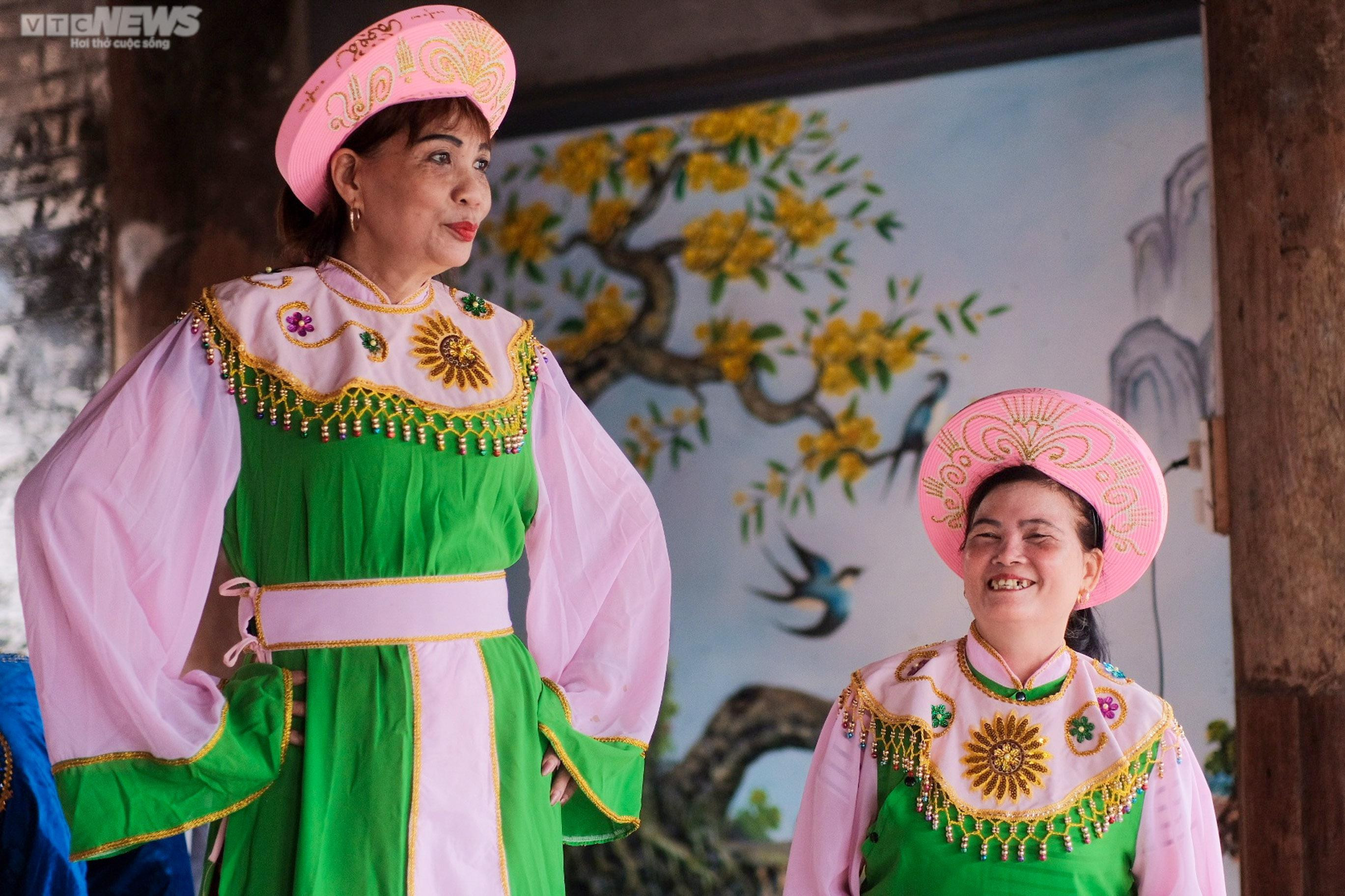 Những bậc cao niên tuồng Thạch Lỗi và khao khát giữ gìn nét đẹp văn hóa dân tộc - 2