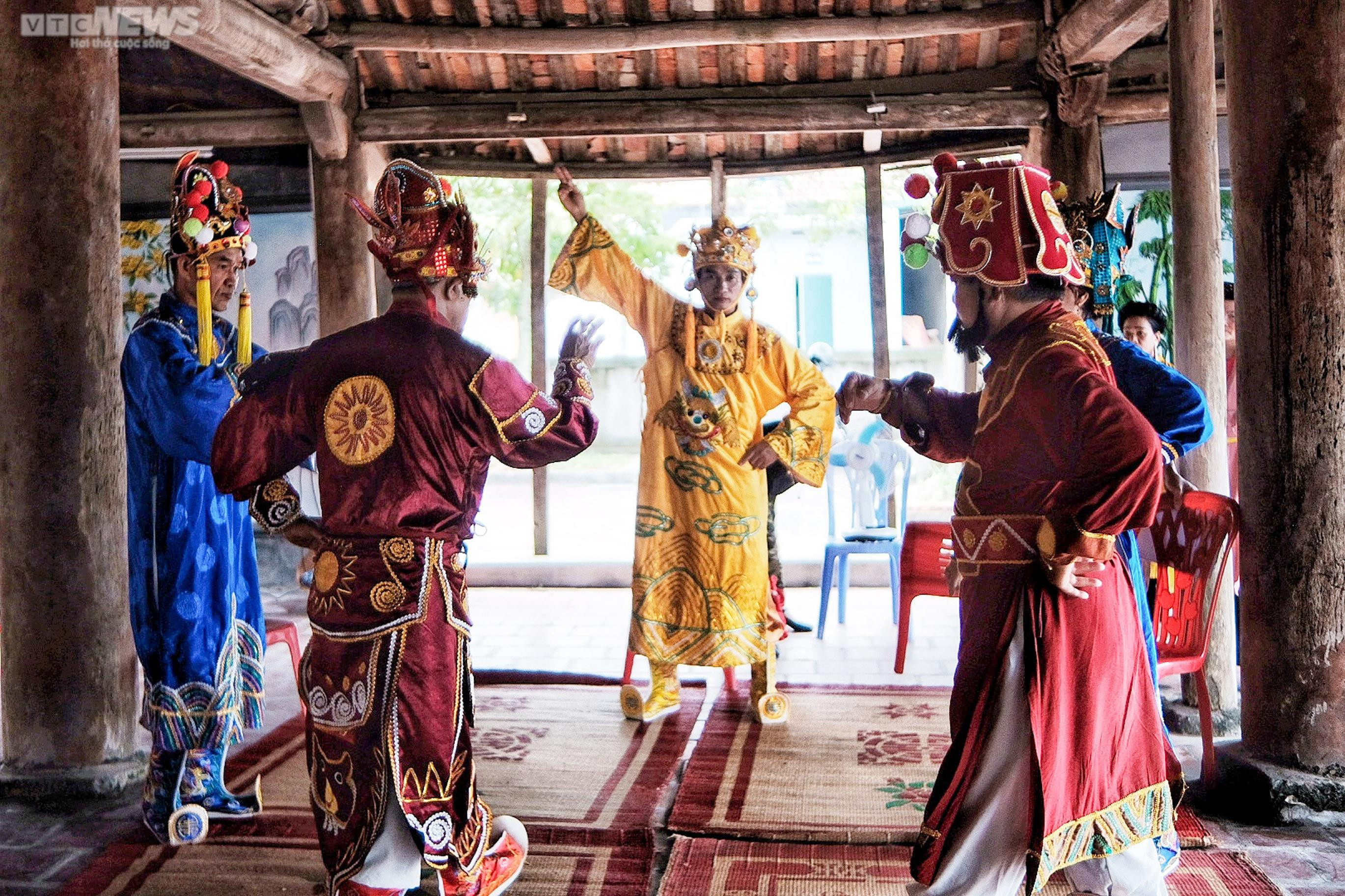 Những bậc cao niên tuồng Thạch Lỗi và khao khát giữ gìn nét đẹp văn hóa dân tộc - 10