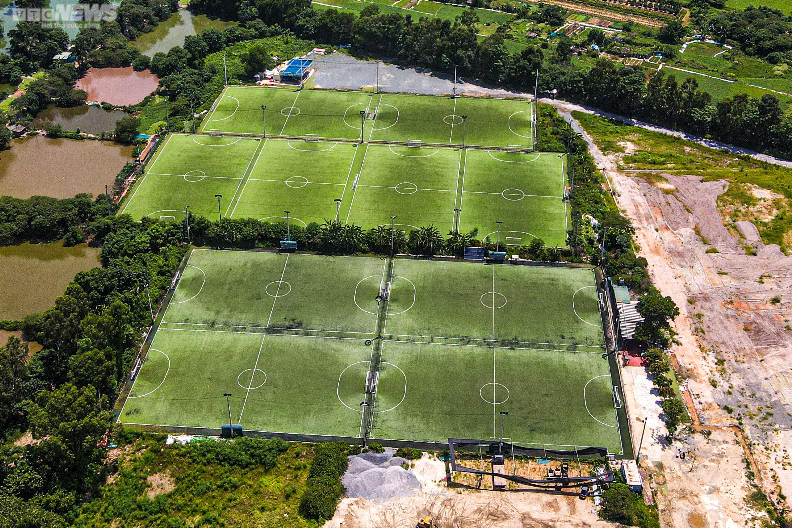 Sau 7 năm quy hoạch, công viên gần 100 ha thành nơi tập kết rác thải, dạy lái xe - 12