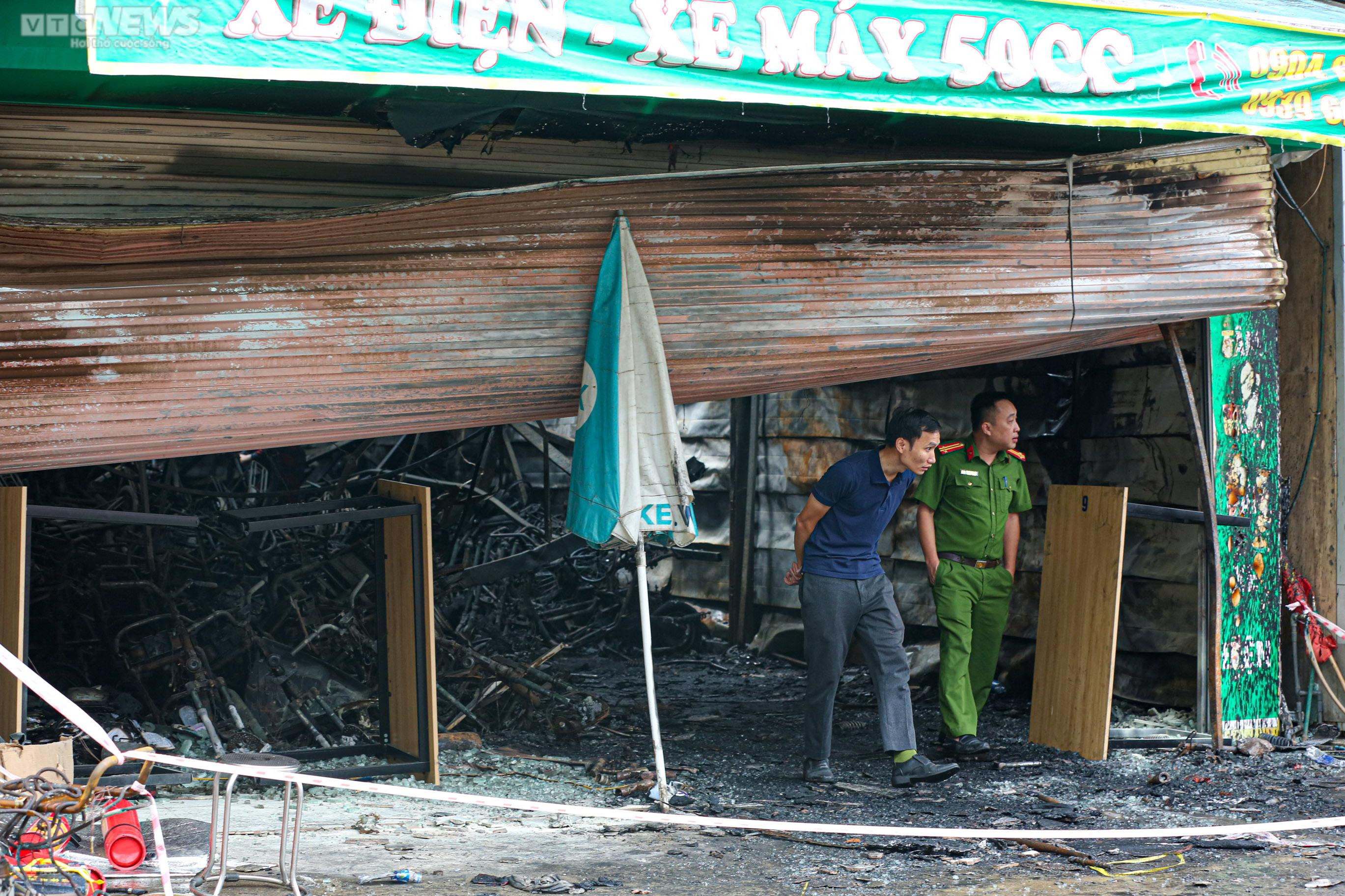 Hiện trường vụ cháy nhà khiến 3 người tử vong thương tâm ở Hoài Đức, Hà Nội - 12