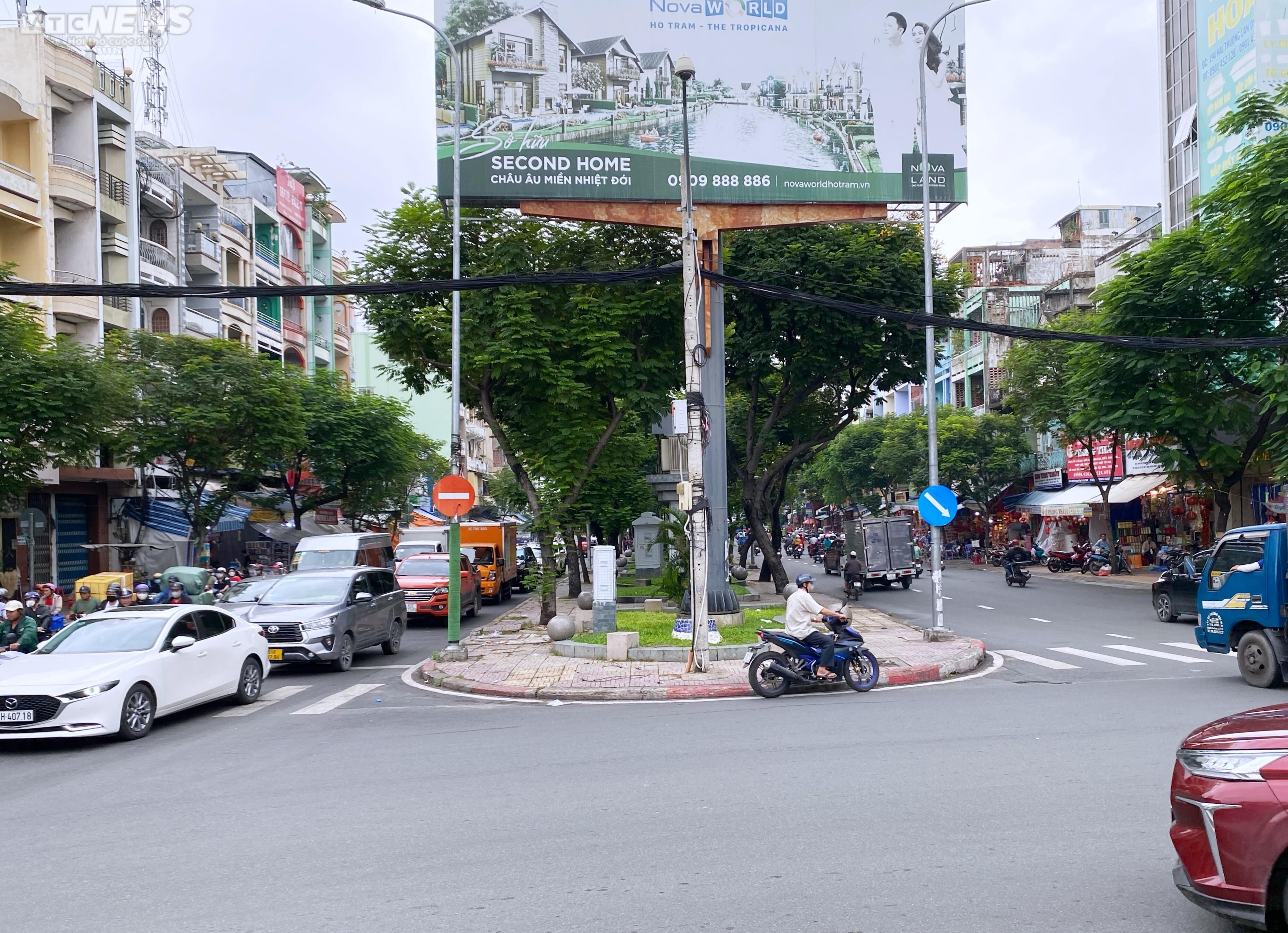 Cận cảnh 4 điểm được đề xuất làm bãi giữ xe cao tầng ở TP.HCM - 11