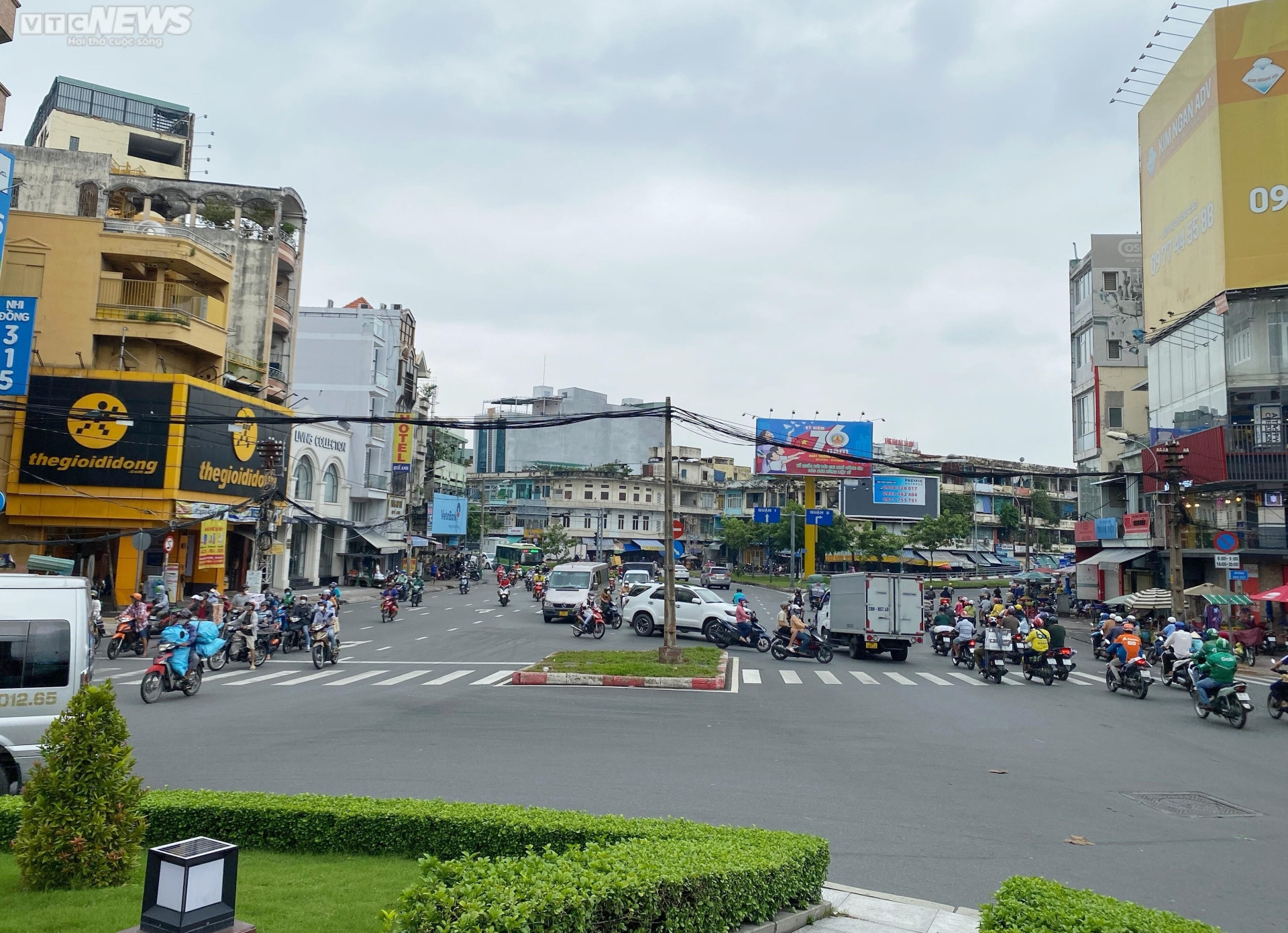 Cận cảnh 4 điểm được đề xuất làm bãi giữ xe cao tầng ở TP.HCM - 12