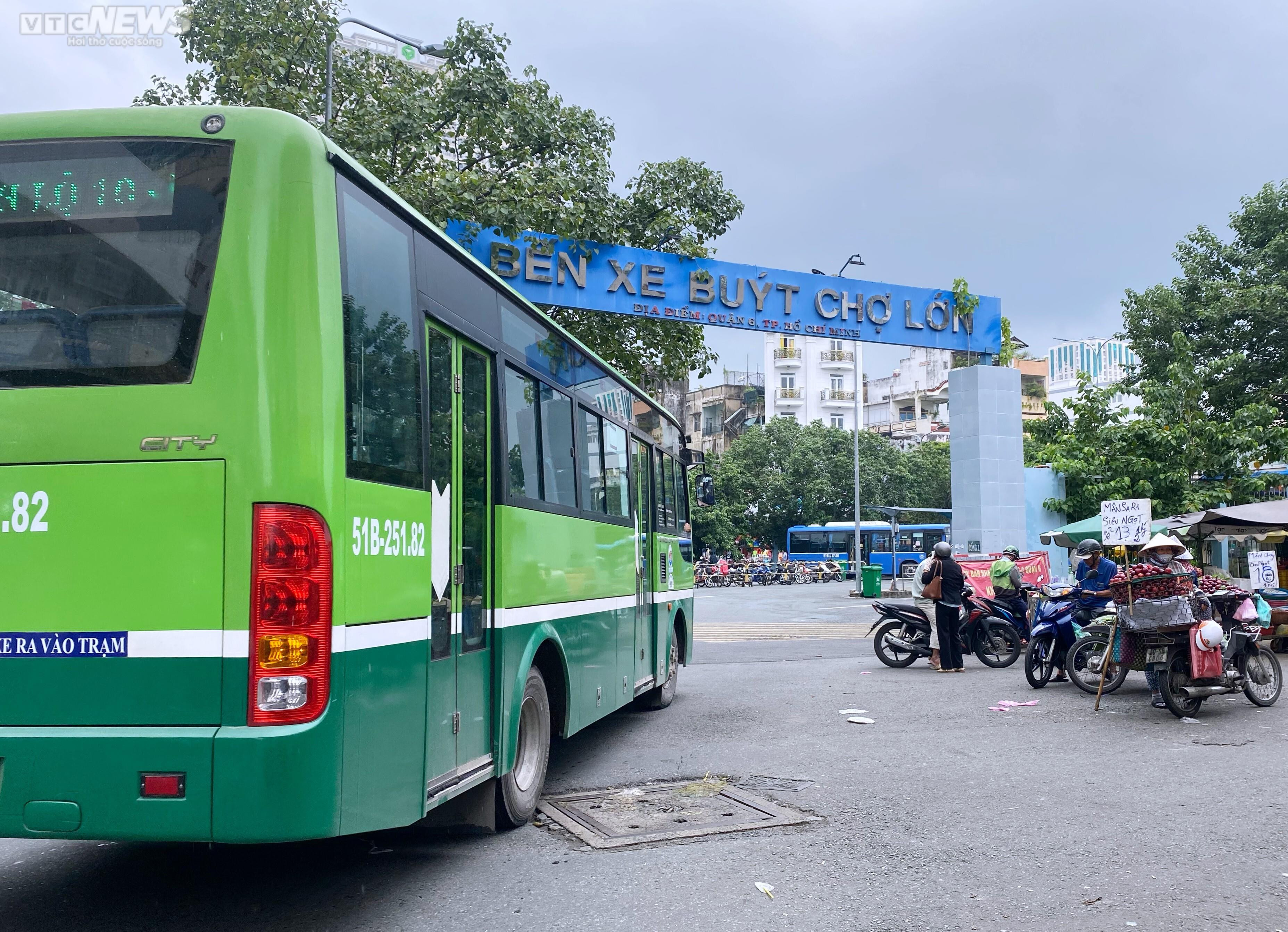 Cận cảnh 4 điểm được đề xuất làm bãi giữ xe cao tầng ở TP.HCM - 9