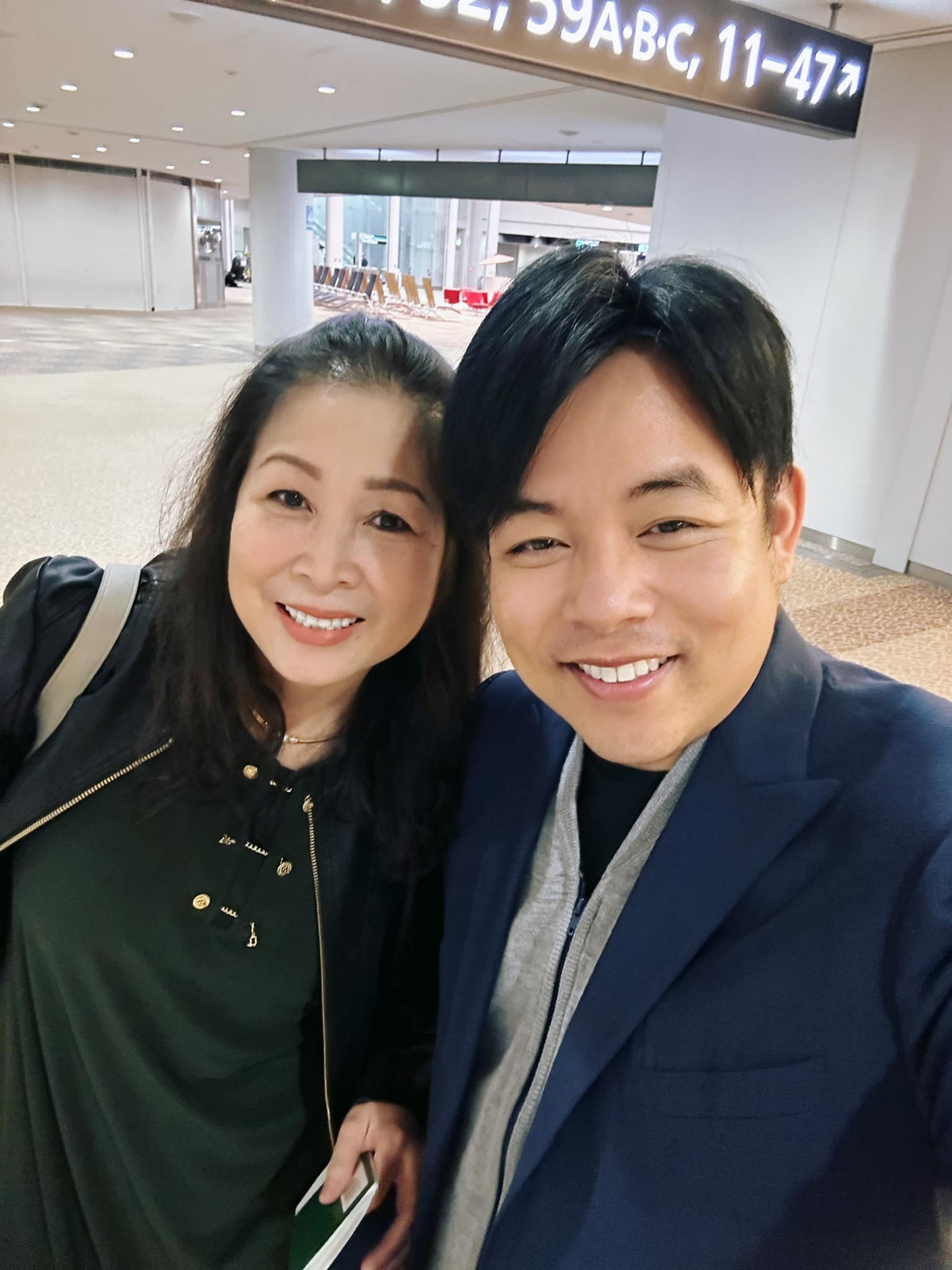 Sao Việt 23/7: Cát Phượng mặc váy cưới, hoa hậu Thu Hoài gợi cảm sau ly hôn - 6