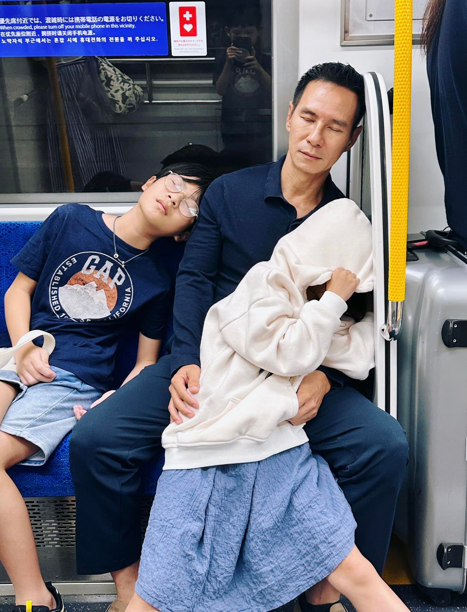 Sao Việt 23/7: Cát Phượng mặc váy cưới, hoa hậu Thu Hoài gợi cảm sau ly hôn - 7