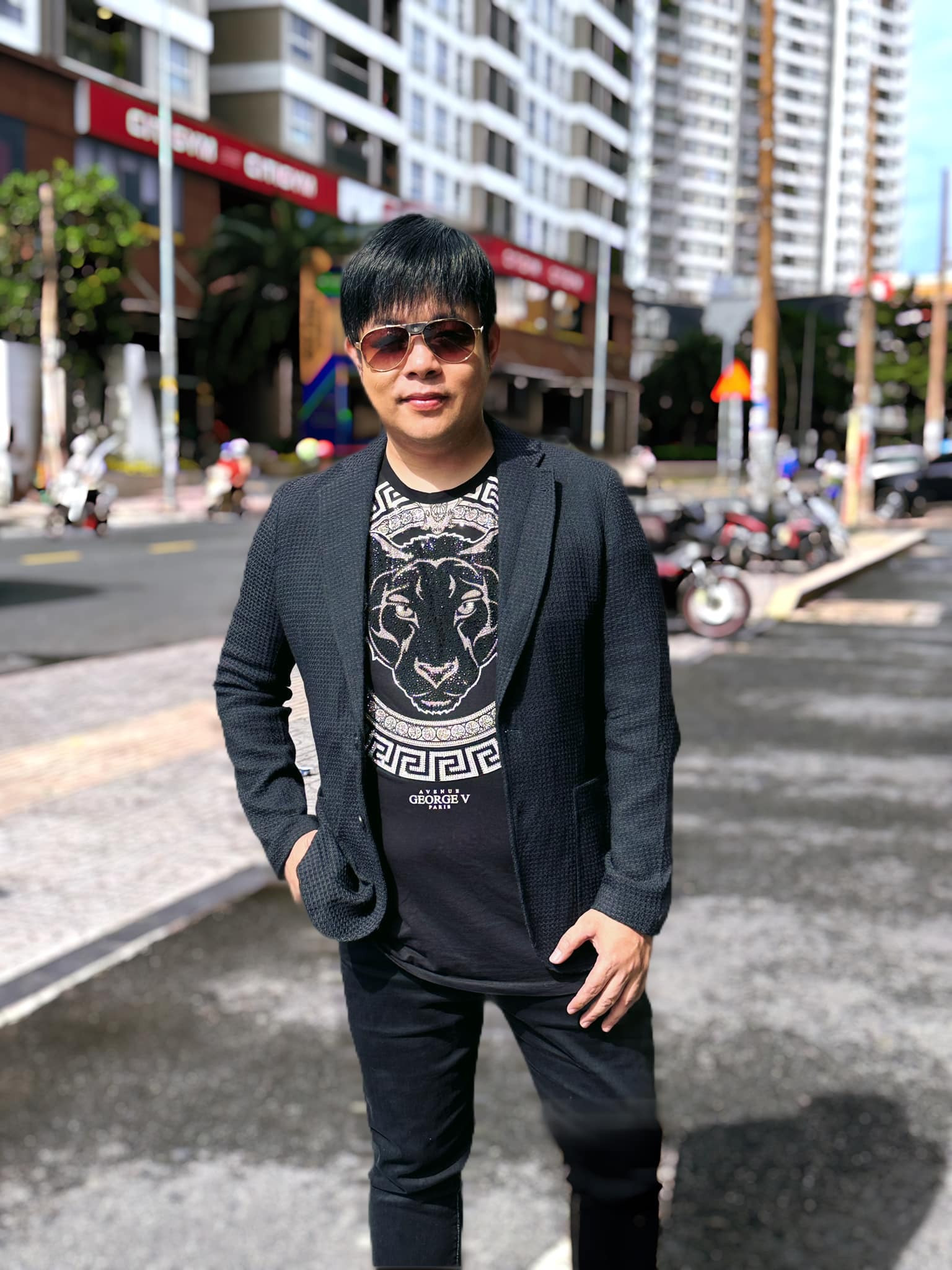 Sao Việt 27/7: Hồ Quỳnh Hương lộ diện lạ lẫm, Xuân Bắc khoe anh trai 'giống như đúc' - 9