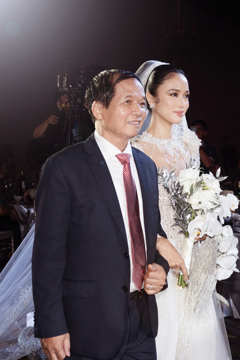 Cường Seven nhắn nhủ vợ trong lễ cưới: Anh không bằng người khác nhưng anh yêu em - 5