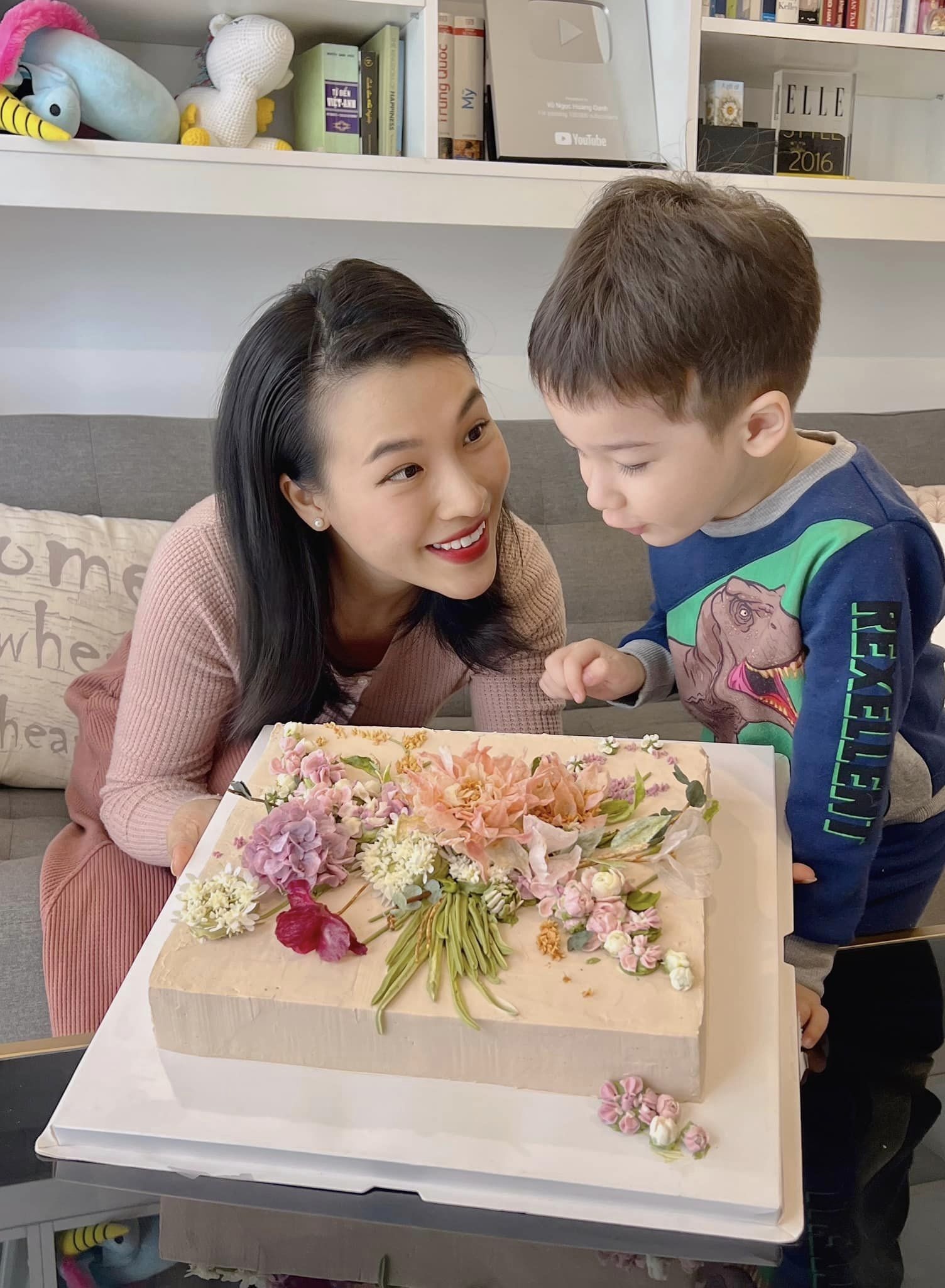 Sao Việt 29/7: MC Kỳ Duyên trẻ đẹp bên con gái, Nguyên Vũ tới động viên con gái Vũ Linh - 8