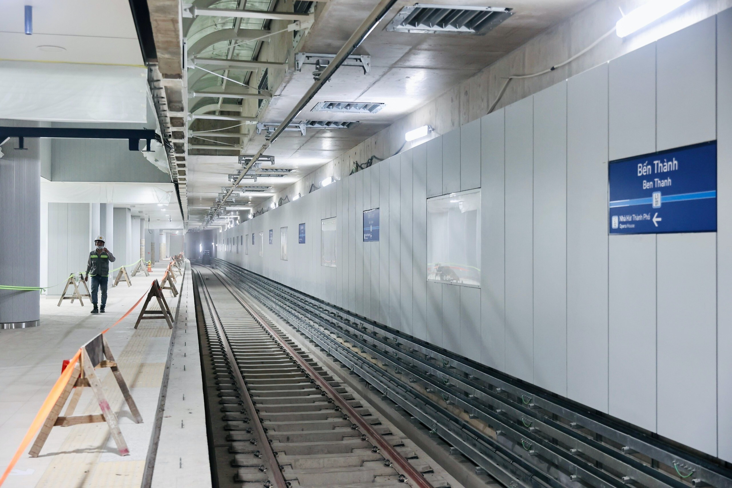 Cận cảnh kiến trúc bên trong Nhà ga Trung tâm Bến Thành, Metro số 1 - 4