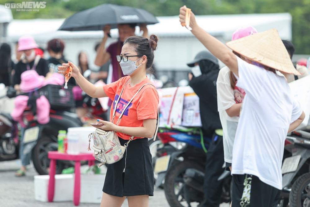 Khán giả phấn khích tới đêm diễn BLACKPINK thứ 2 trong sắc hồng đen - 9