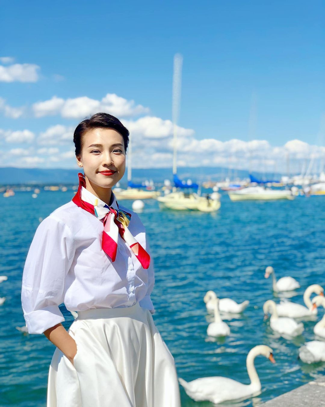 Sao Việt 8/8: Mai Phương Thuý khoe vẻ đẹp 'tuổi trung niên', Chi Pu mặc nội y gợi cảm - 5