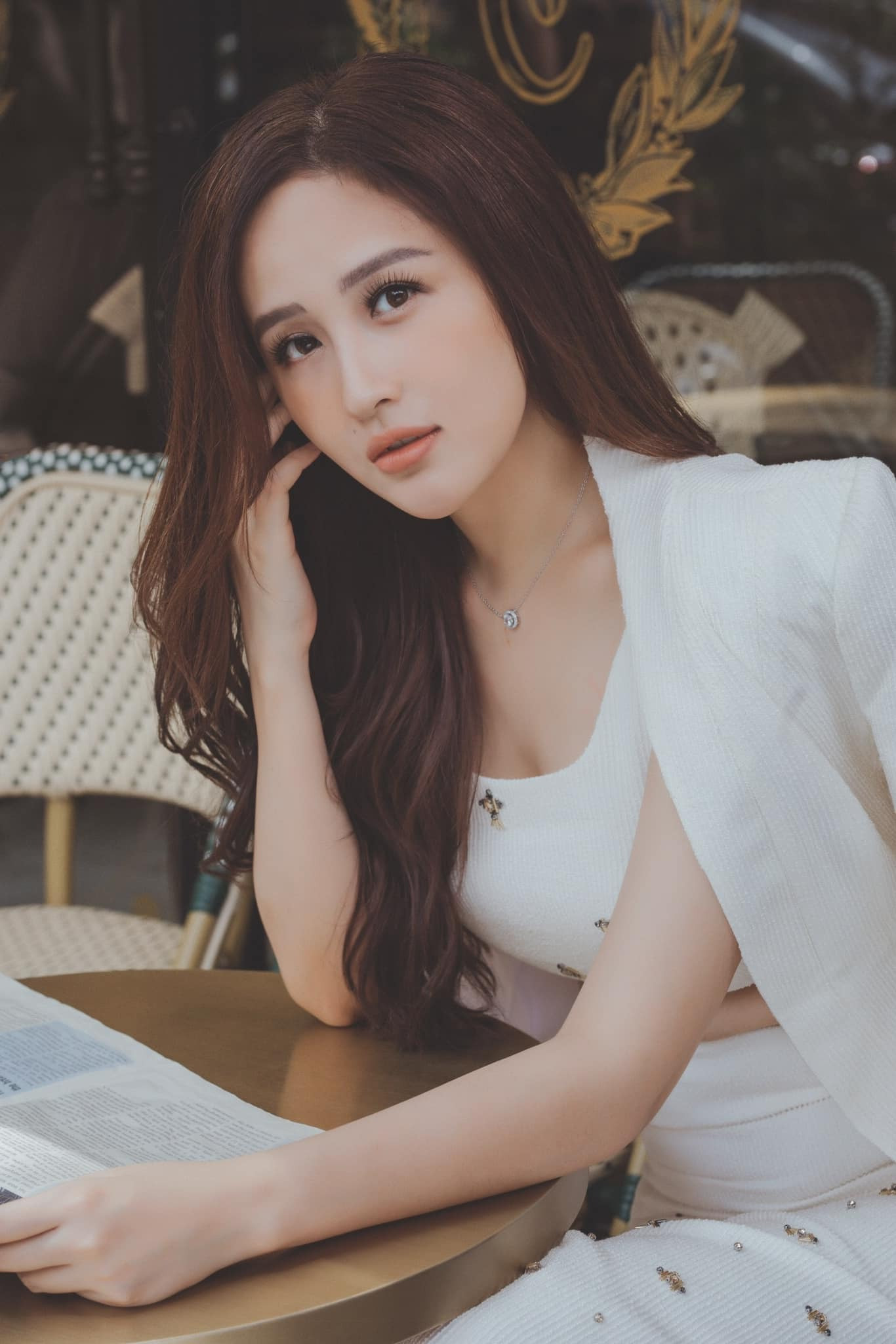 Sao Việt 8/8: Mai Phương Thuý khoe vẻ đẹp 'tuổi trung niên', Chi Pu mặc nội y gợi cảm - 2