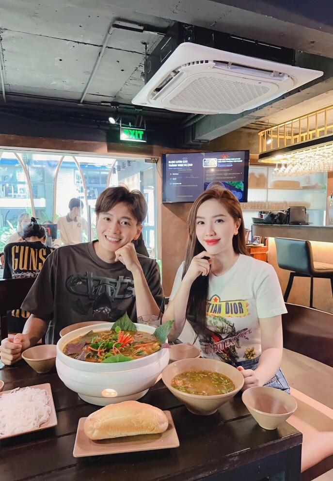 Sao Việt 10/8: Hồng Nhung trẻ đẹp tuổi 53, Trương Ngọc Ánh khoe mẹ ruột hoa khôi - 16