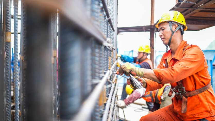 Cận cảnh cây cầu cao nhất thế giới bắc qua 'vết nứt Trái đất' - 3