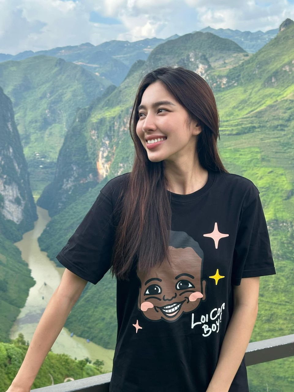 Sao Việt 12/8: Hoa hậu Lê Âu Ngân Anh có tin vui, Quách Thu Phương gợi cảm tuổi 46 - 13