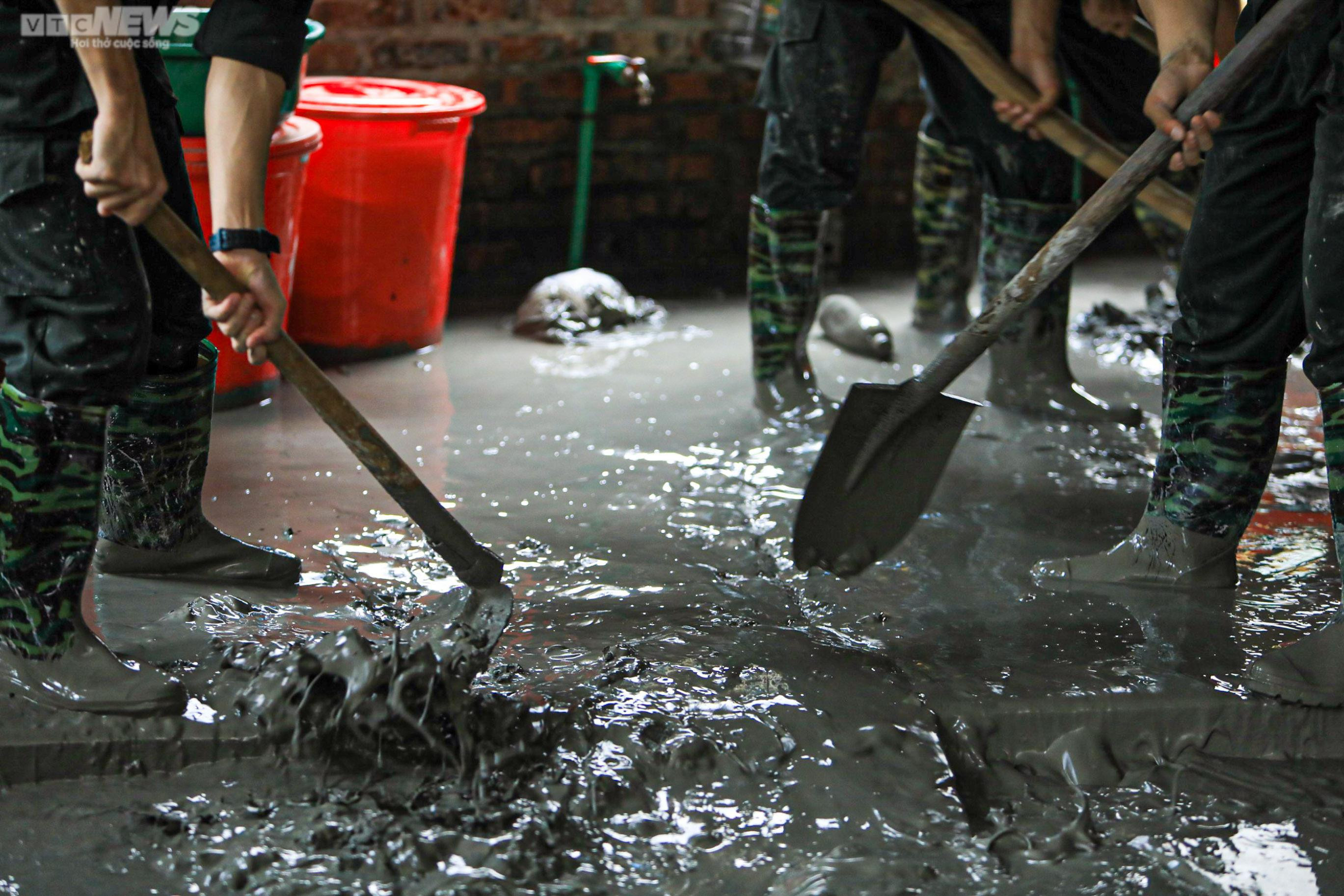 Bản làng tan hoang sau sự cố vỡ hồ thải quặng đồng ở Lào Cai - 7