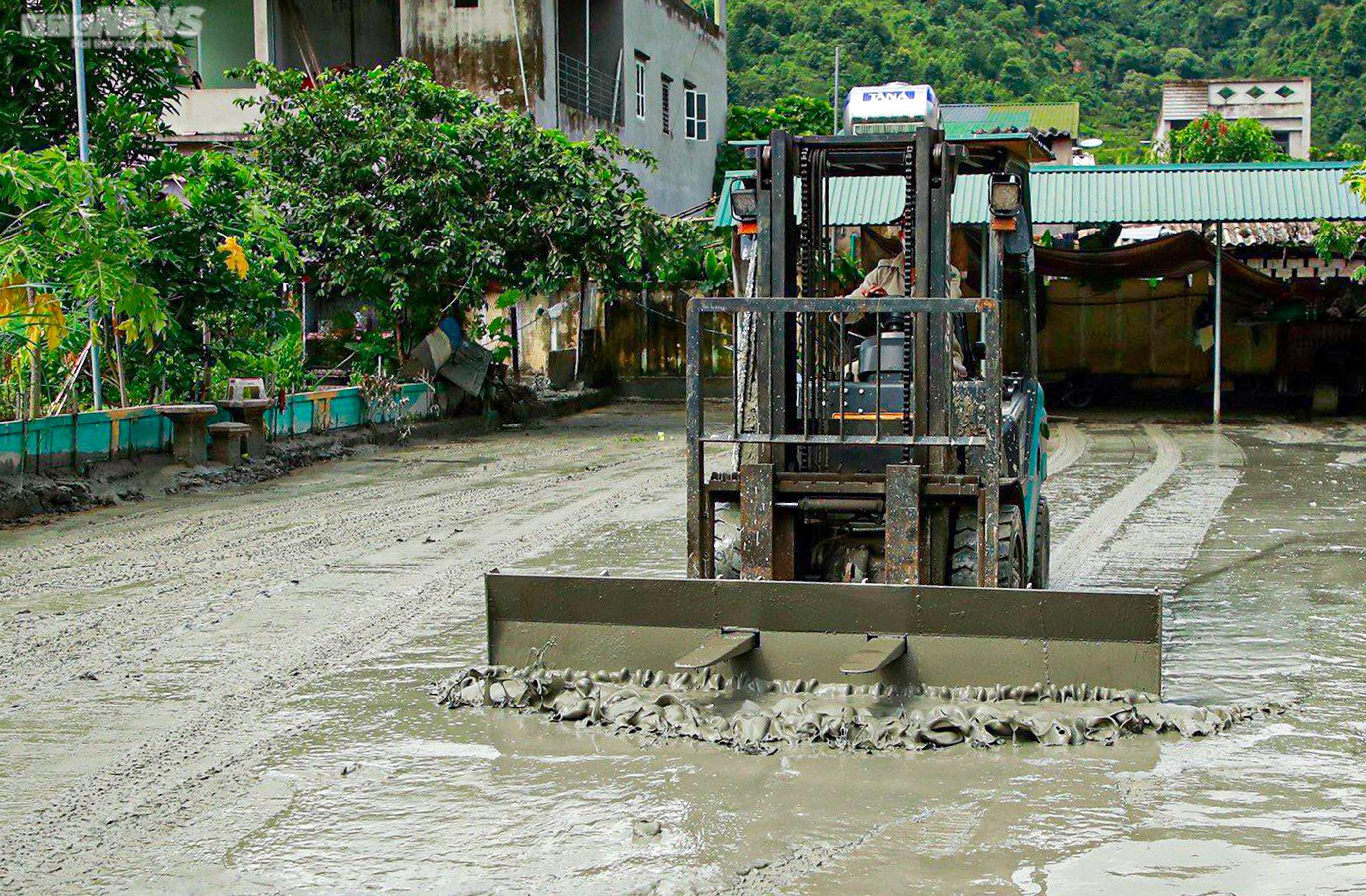 Bản làng tan hoang sau sự cố vỡ hồ thải quặng đồng ở Lào Cai - 8