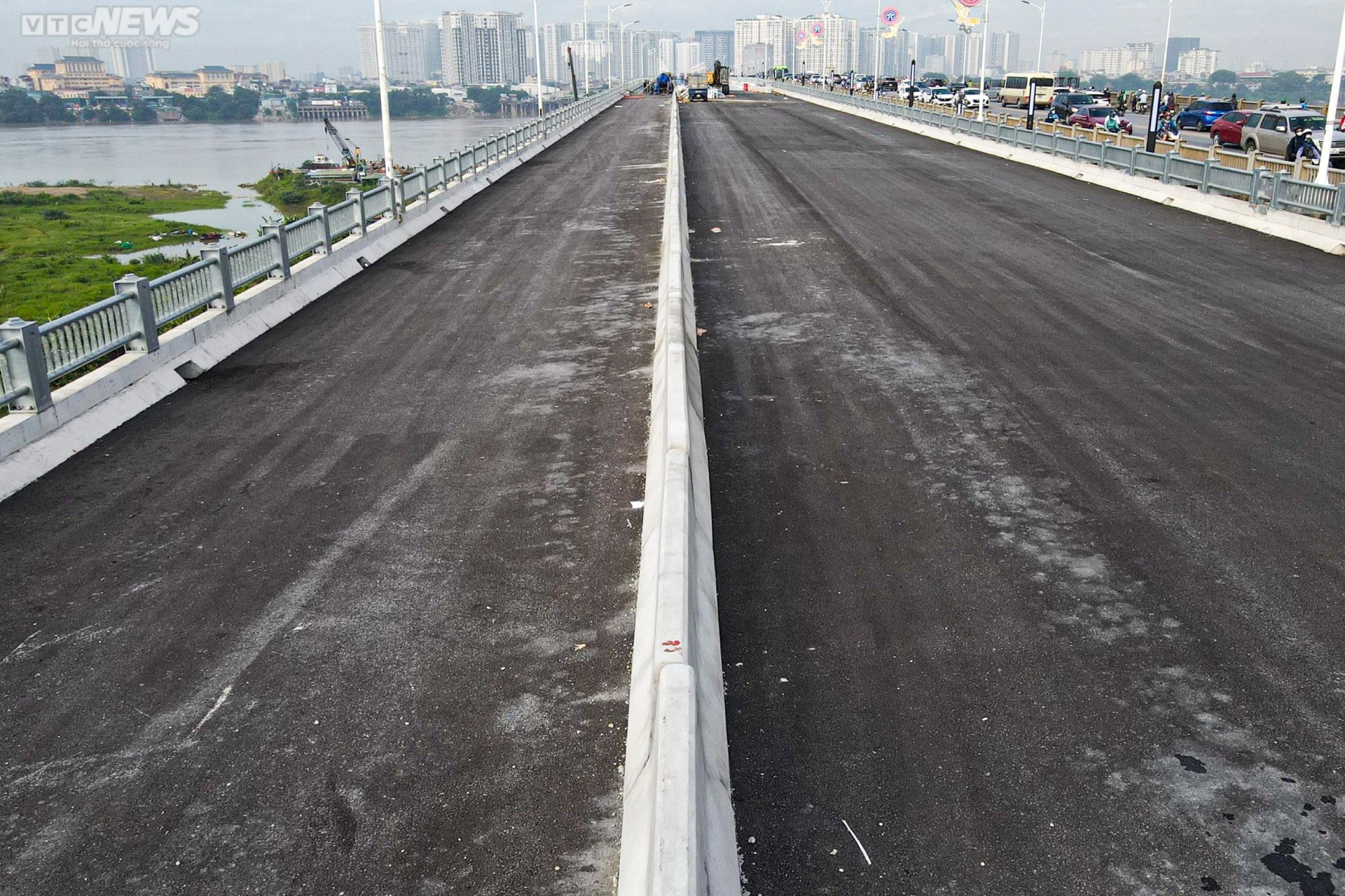 Cầu Vĩnh Tuy 2 gấp rút hoàn thiện trước ngày thông xe dịp Quốc khánh - 6