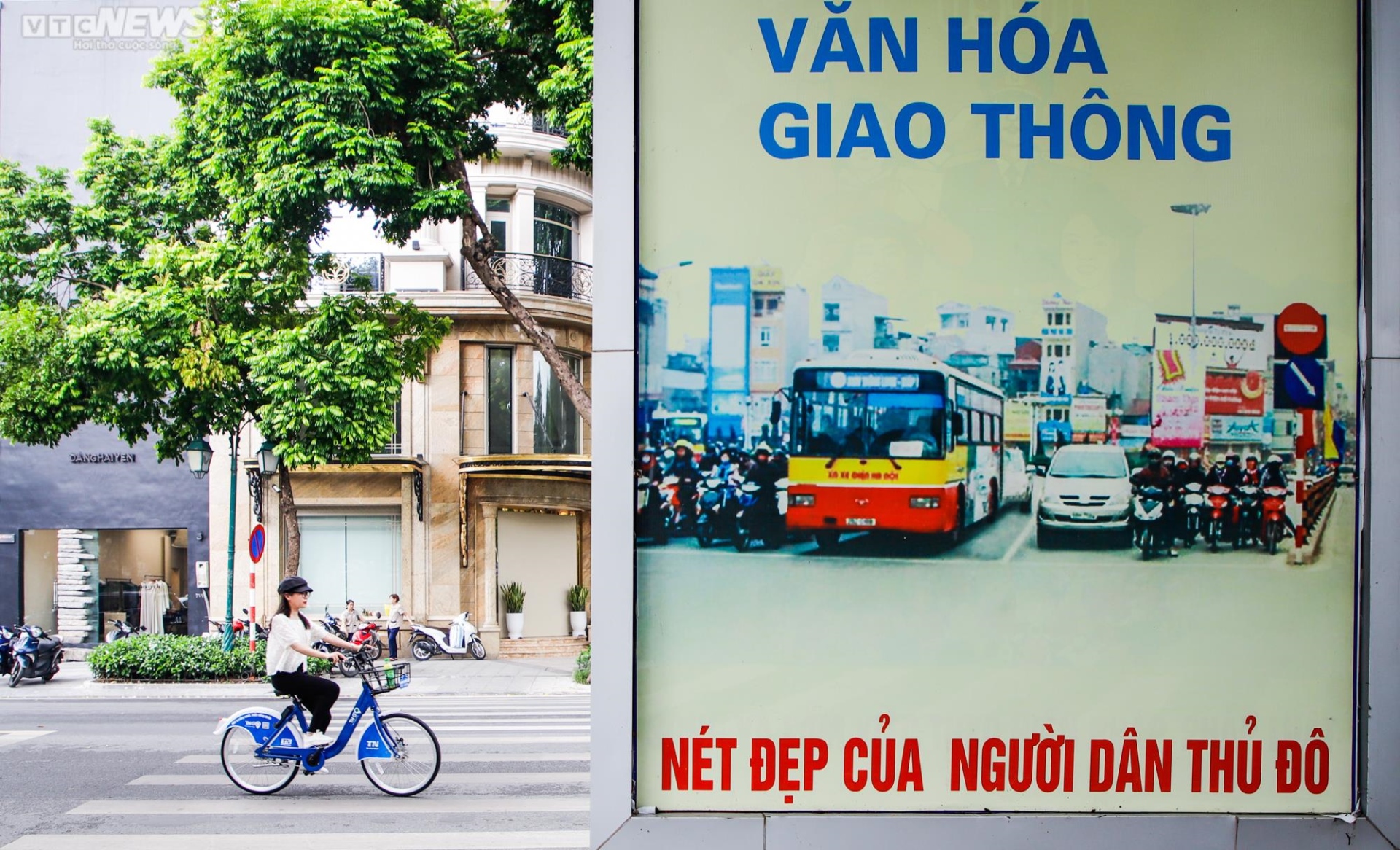 Người dân Thủ đô hào hứng trải nghiệm xe đạp công cộng - 15