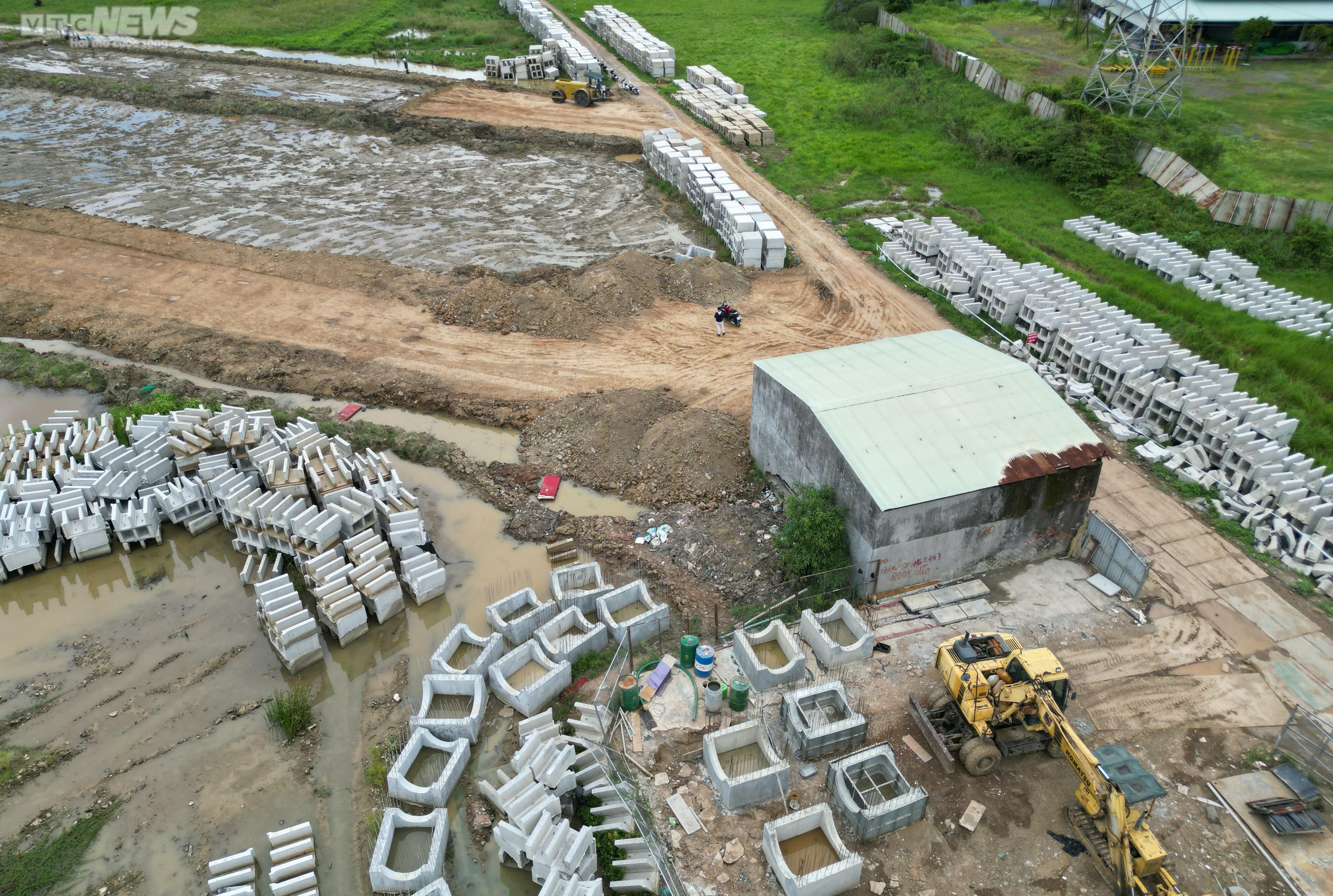 Đồng Nai: Cây cầu 1.500 tỷ đồng khởi công hơn nửa năm vẫn ‘nằm im’ - 4