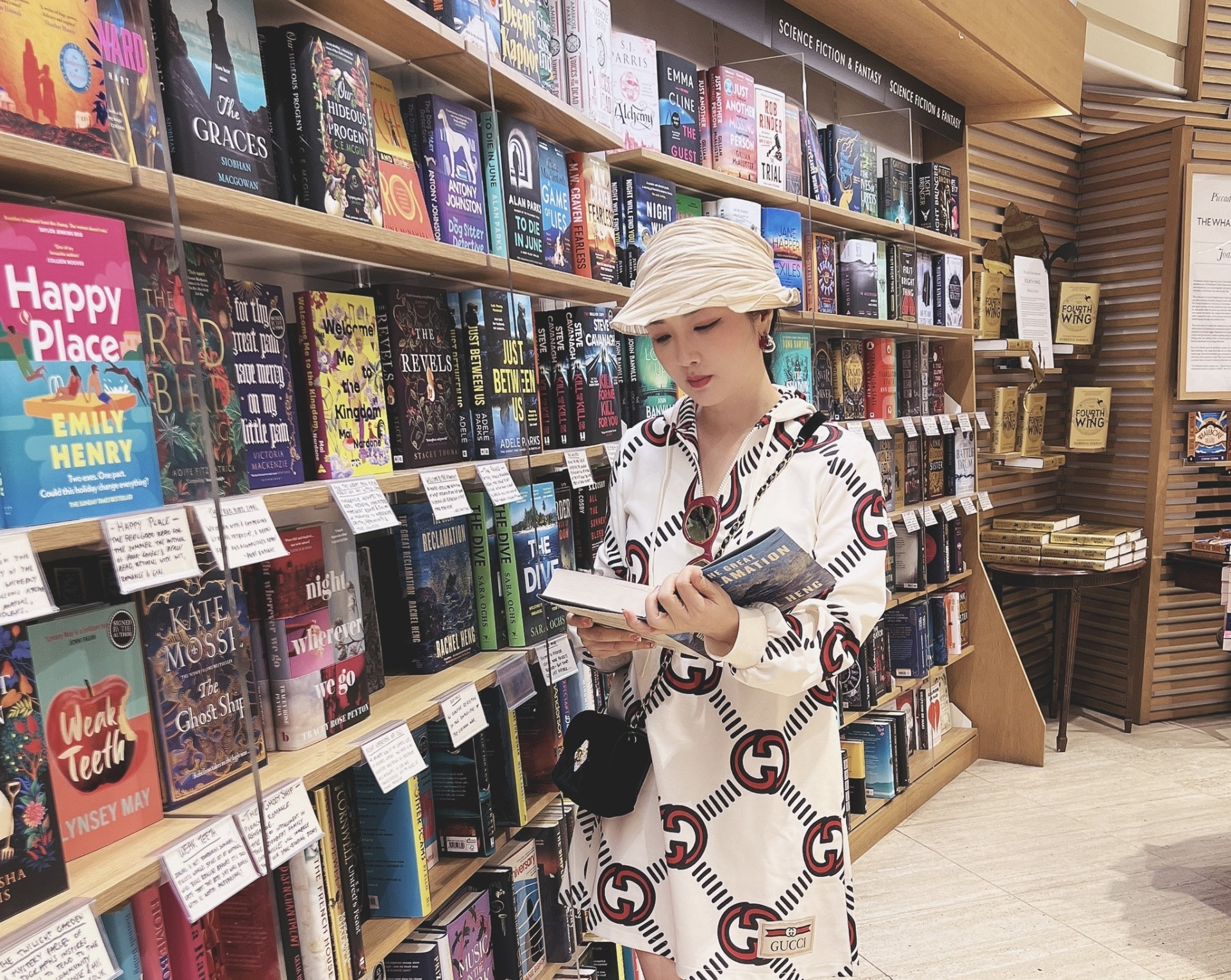 Sao Việt 19/8: Chí Trung nói ngôn tình với bạn gái, Chiều Xuân trẻ đẹp tuổi 56 - 13