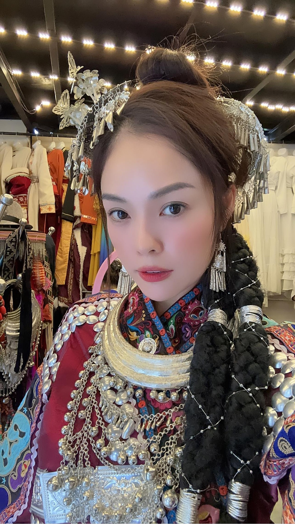 Sao Việt 19/8: Chí Trung nói ngôn tình với bạn gái, Chiều Xuân trẻ đẹp tuổi 56 - 10