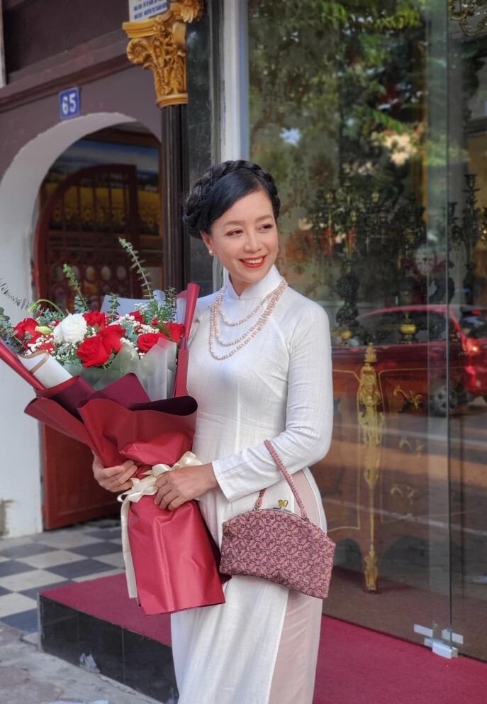 Sao Việt 19/8: Chí Trung nói ngôn tình với bạn gái, Chiều Xuân trẻ đẹp tuổi 56 - 2