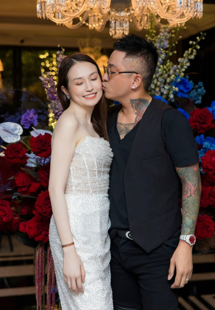 Sao Việt 20/8: Trịnh Kim Chi được chồng tặng xe, bà xã Chí Tài trẻ đẹp ở tuổi 64 - 6